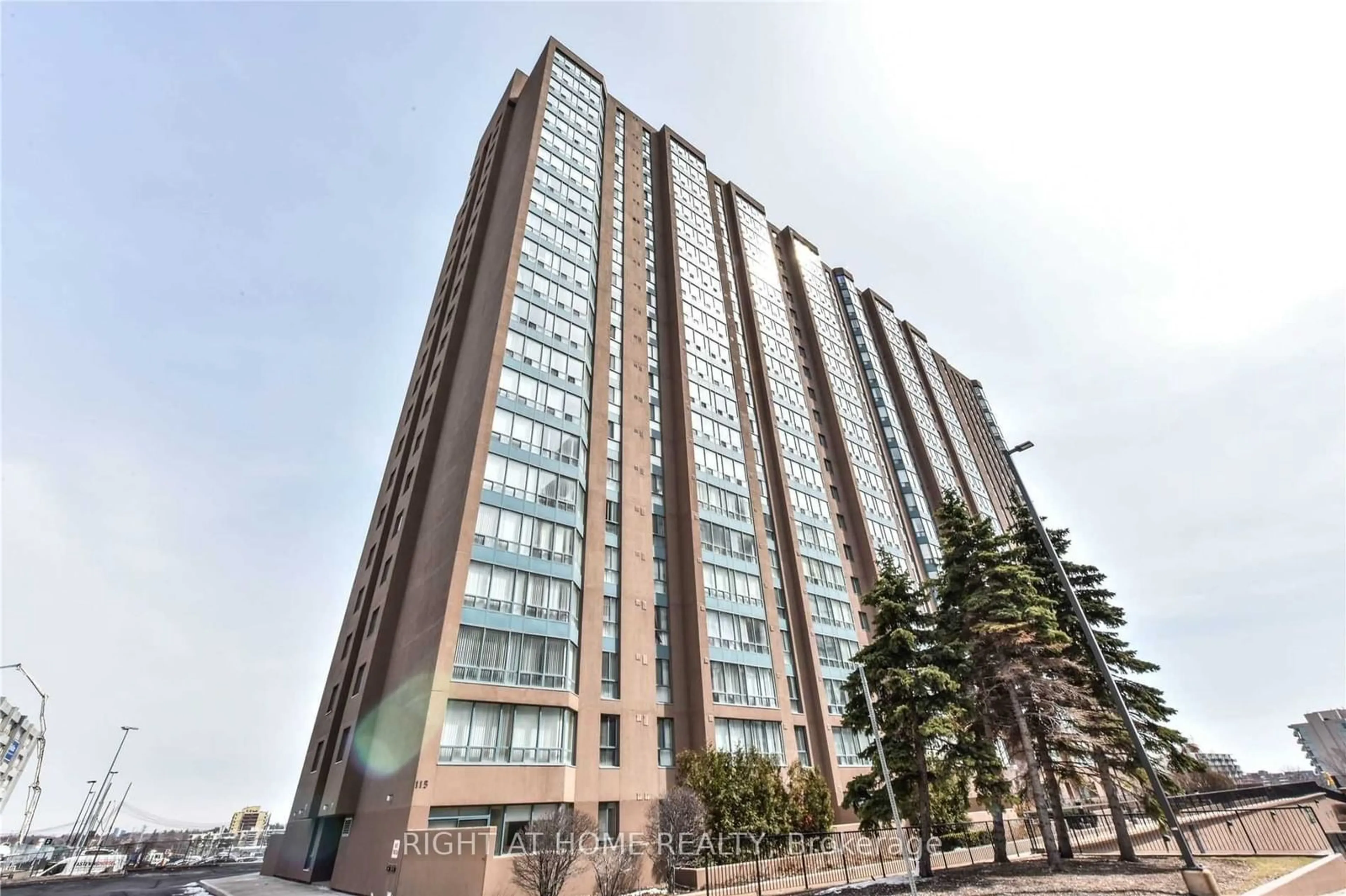 Unknown for 115 Hillcrest Ave #306, Mississauga Ontario L5B 3Y9