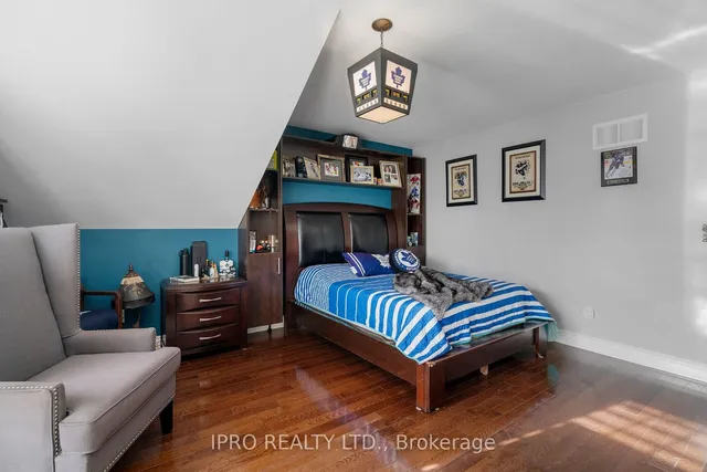 Additional property image - 2 George Mckenzie Crt