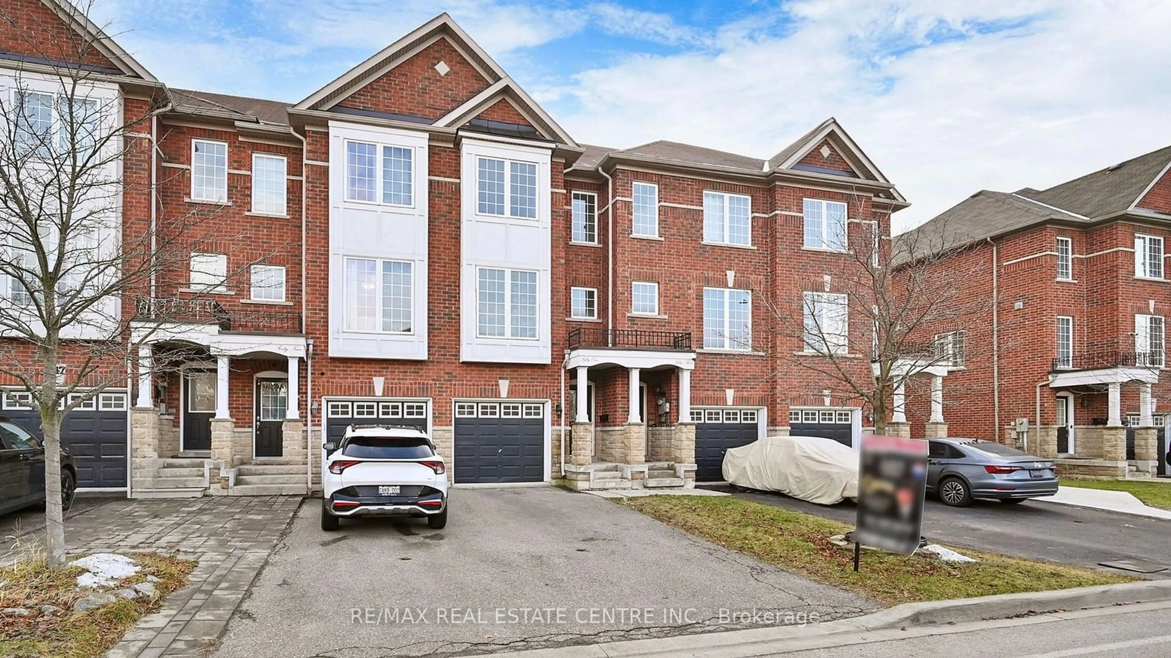 Home with brick exterior material, street for 51 Denison Ave, Brampton Ontario L6X 0T7