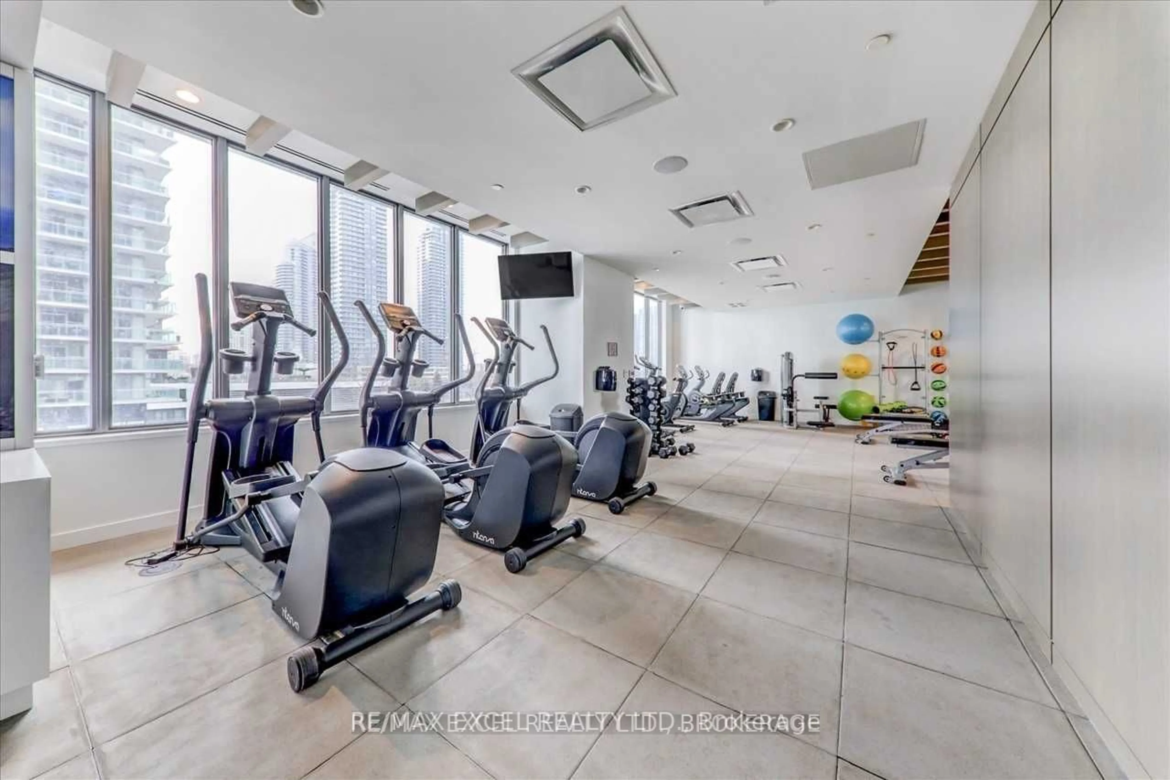 Gym or fitness room for 70 Annie Craig Dr #415, Toronto Ontario M8V 0G2