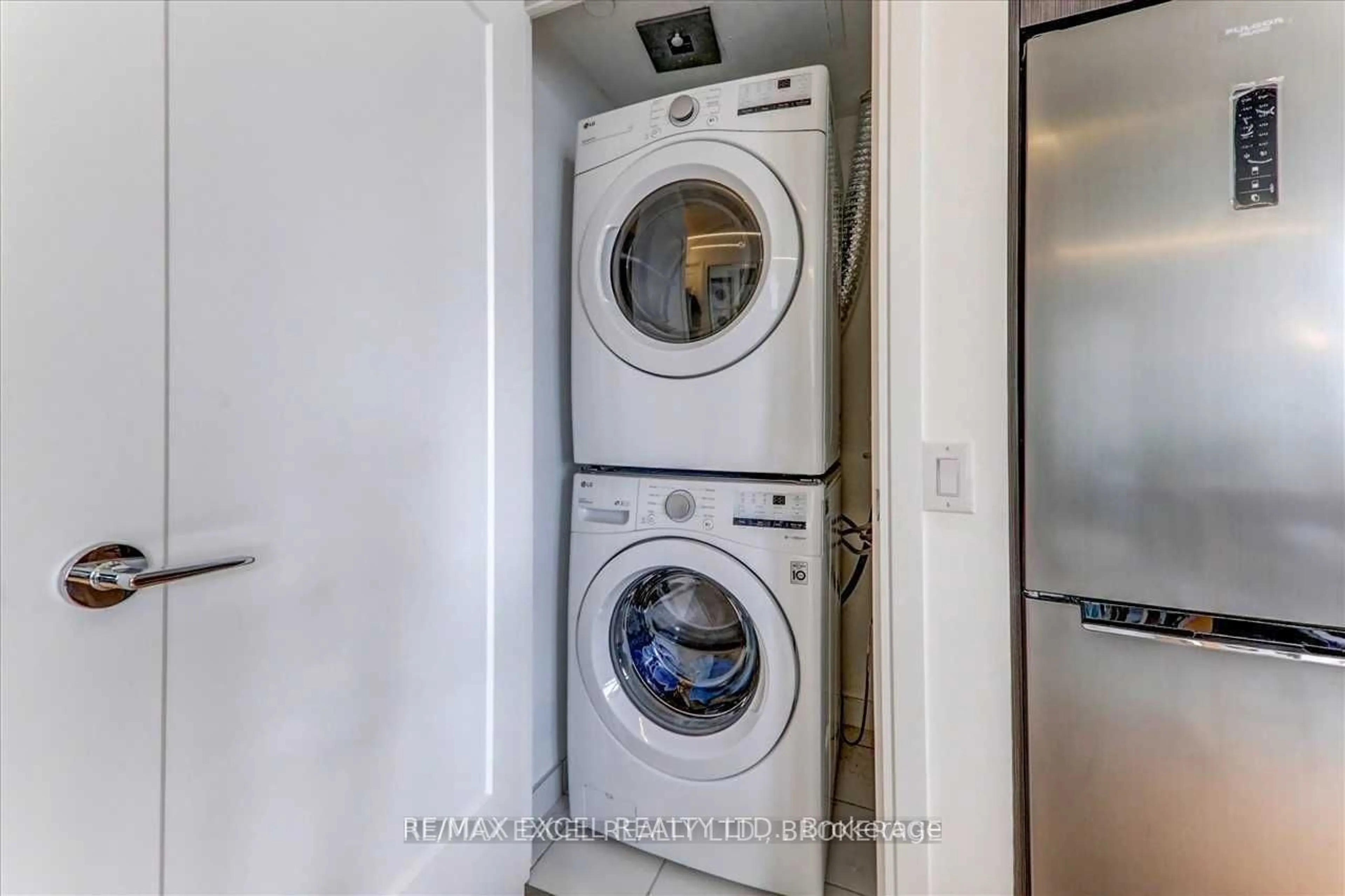 Laundry room for 70 Annie Craig Dr #415, Toronto Ontario M8V 0G2