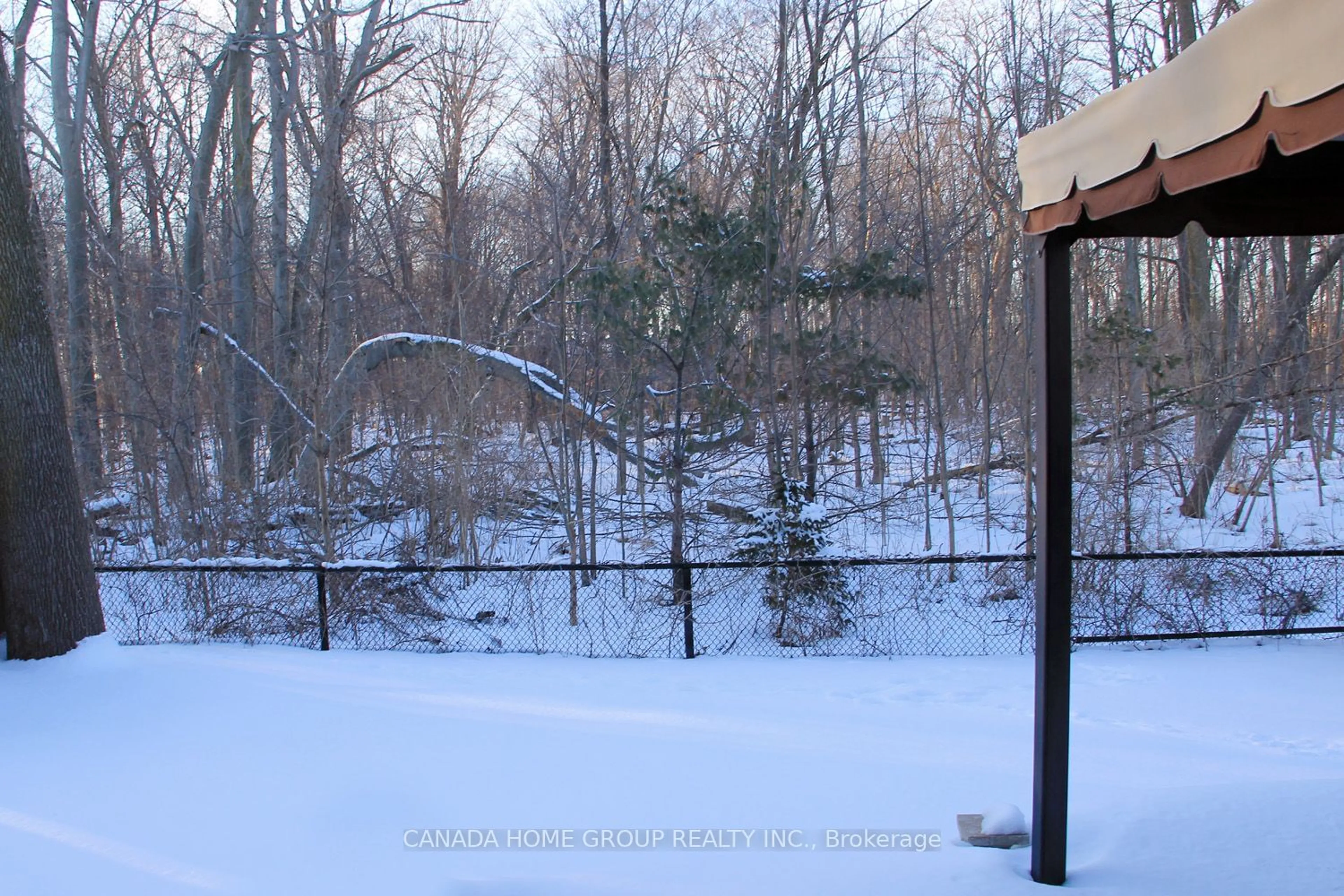 Patio, forest/trees view for 129 Creek Path Ave, Oakville Ontario L6L 8T3