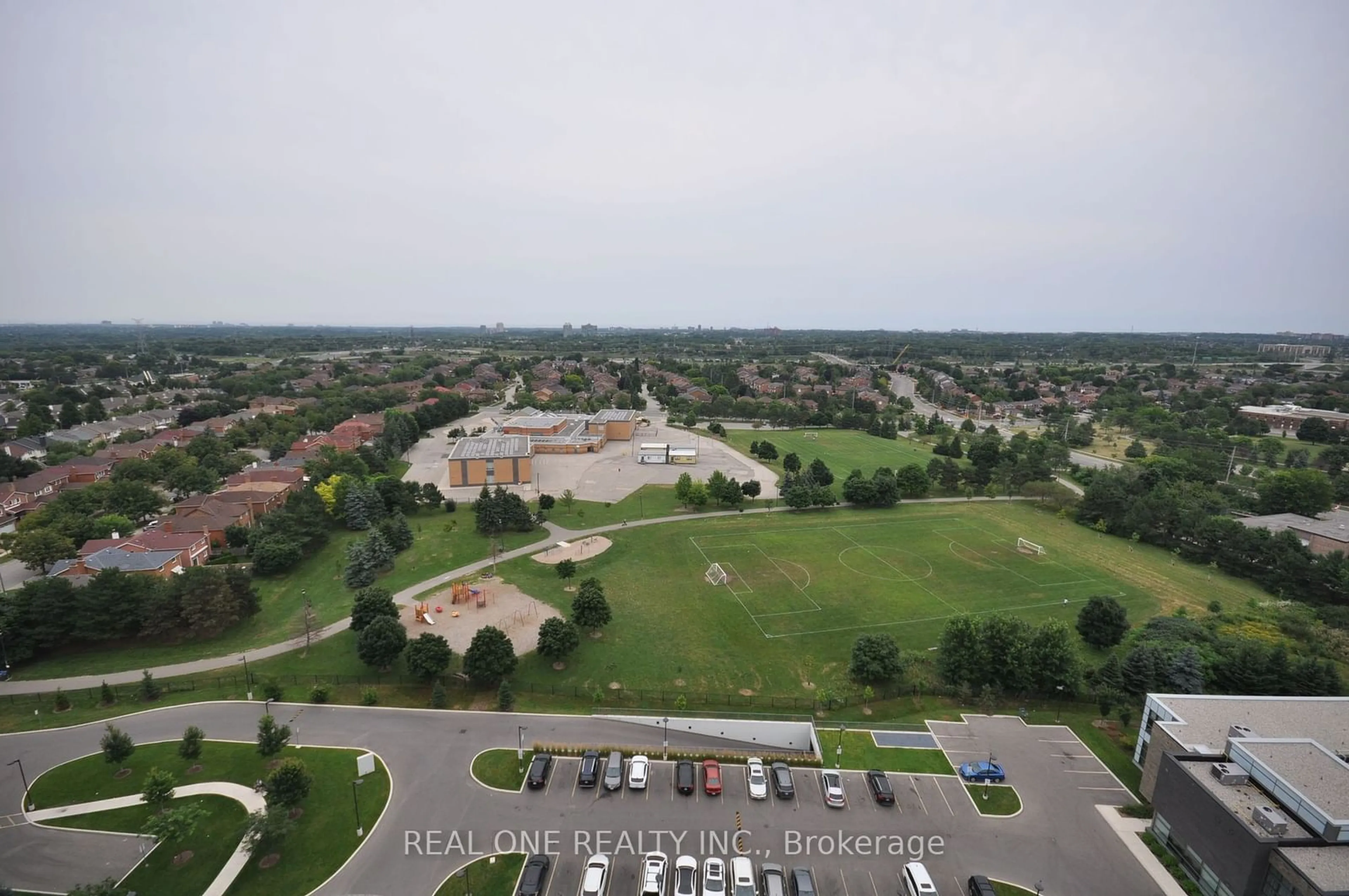 A pic from outside/outdoor area/front of a property/back of a property/a pic from drone, unknown for 4677 Glen Erin Dr #1705, Mississauga Ontario L5M 2E3