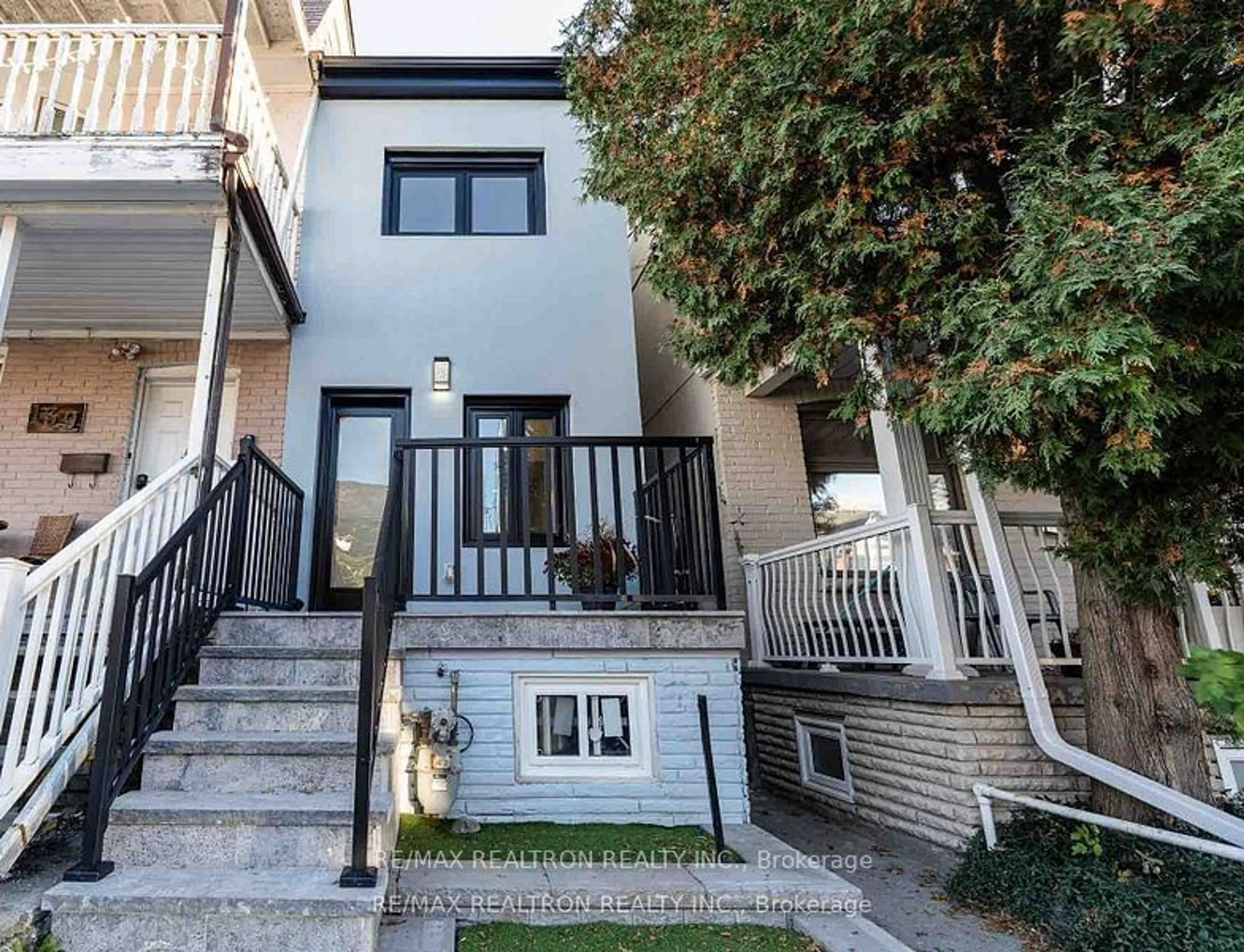 Stairs for 139A Lappin Ave, Toronto Ontario M6H 1Y6