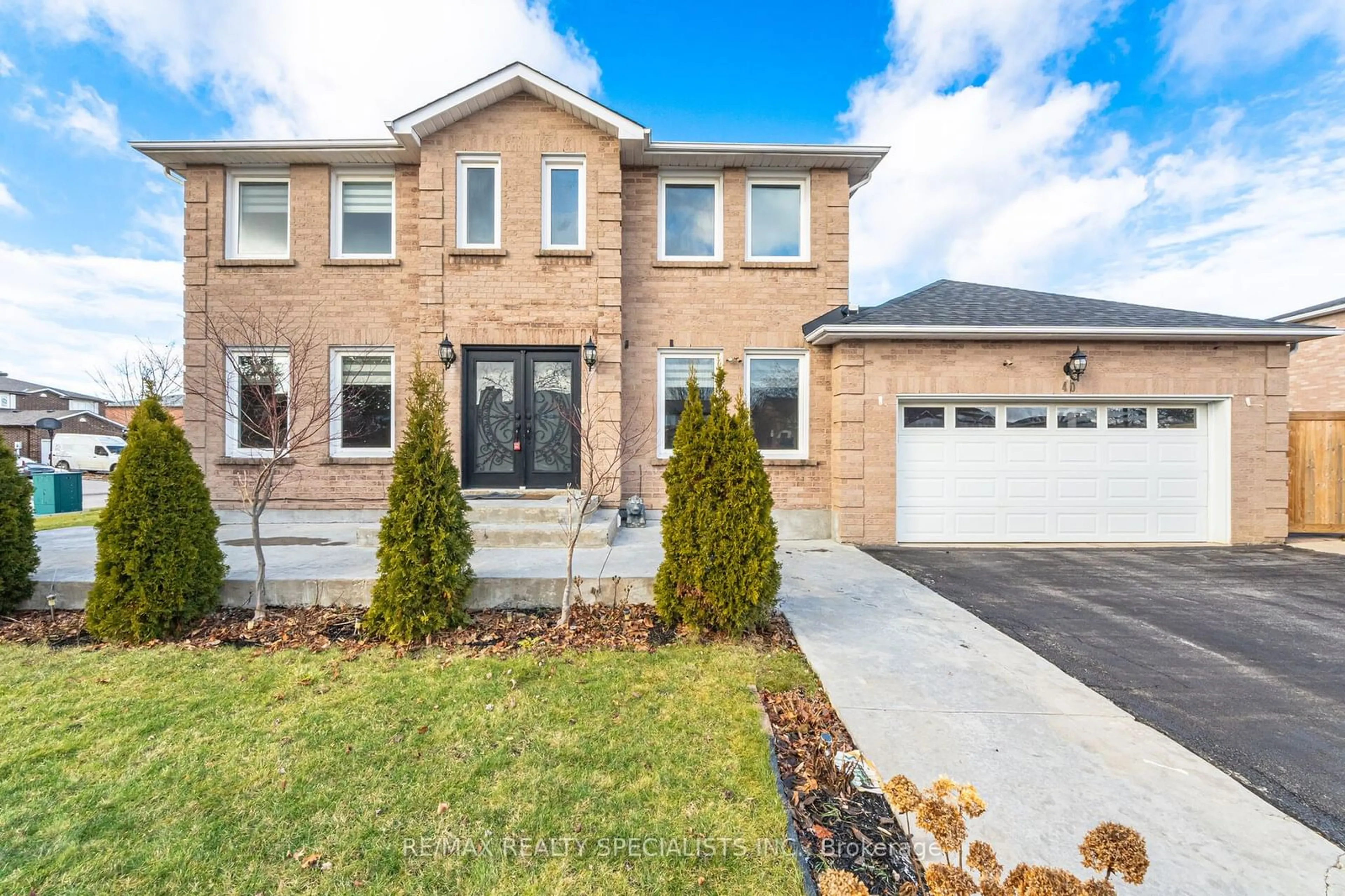 Home with brick exterior material, street for 40 Fountainbridge Dr, Caledon Ontario L7E 1N5