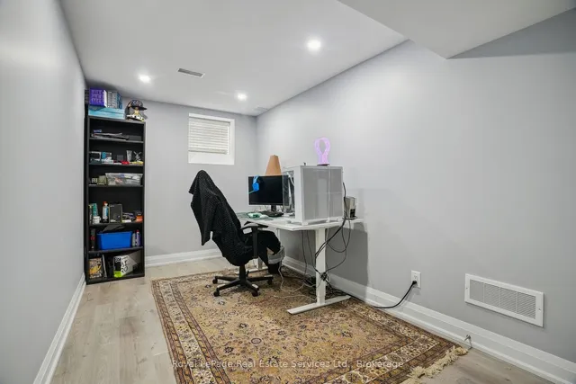 Additional property image - 688 Kennedy Circ