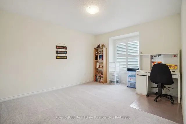 Additional property image - 688 Kennedy Circ