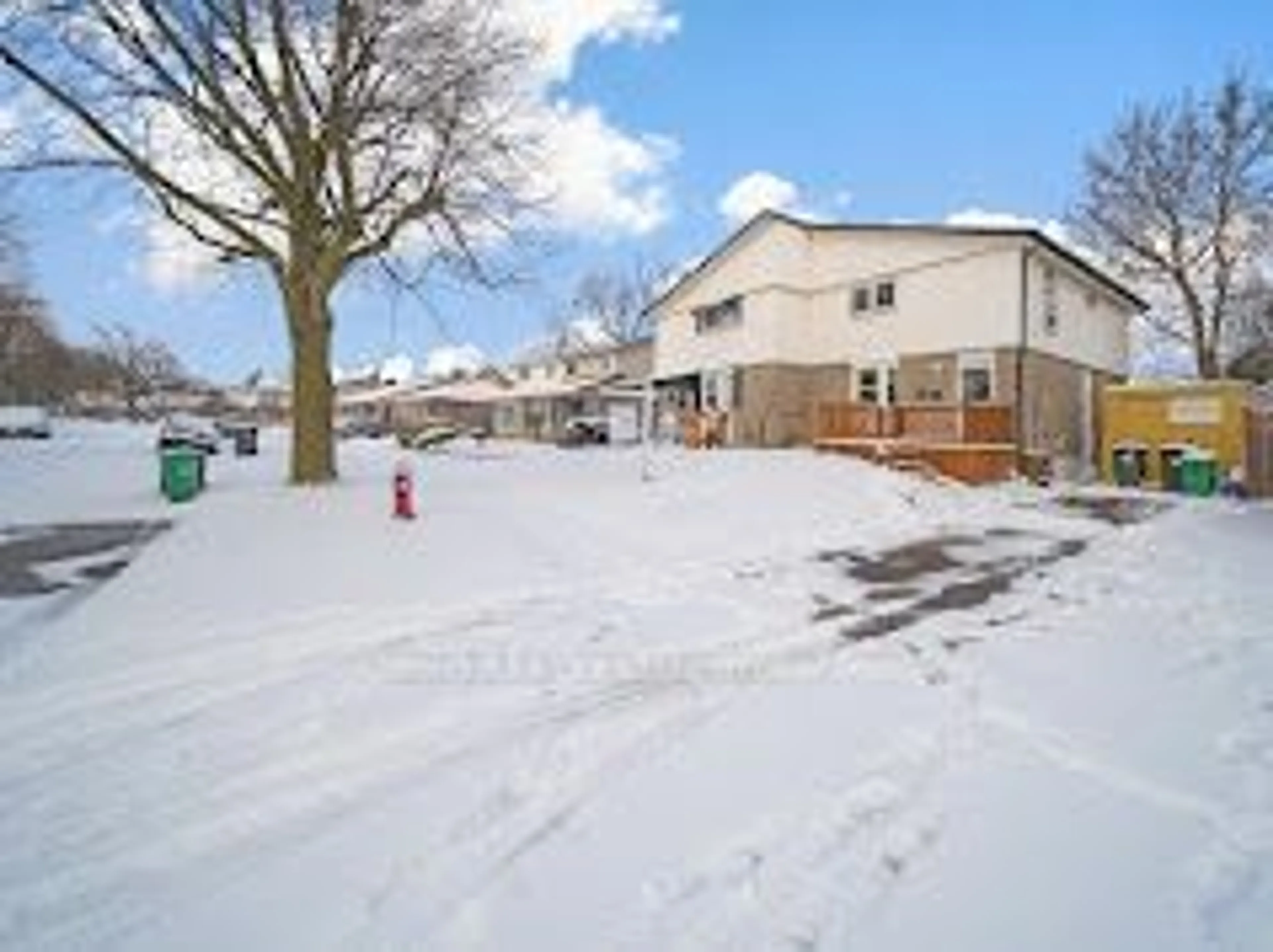 A pic from outside/outdoor area/front of a property/back of a property/a pic from drone, street for 14 Tindale Rd, Brampton Ontario L6V 2G9