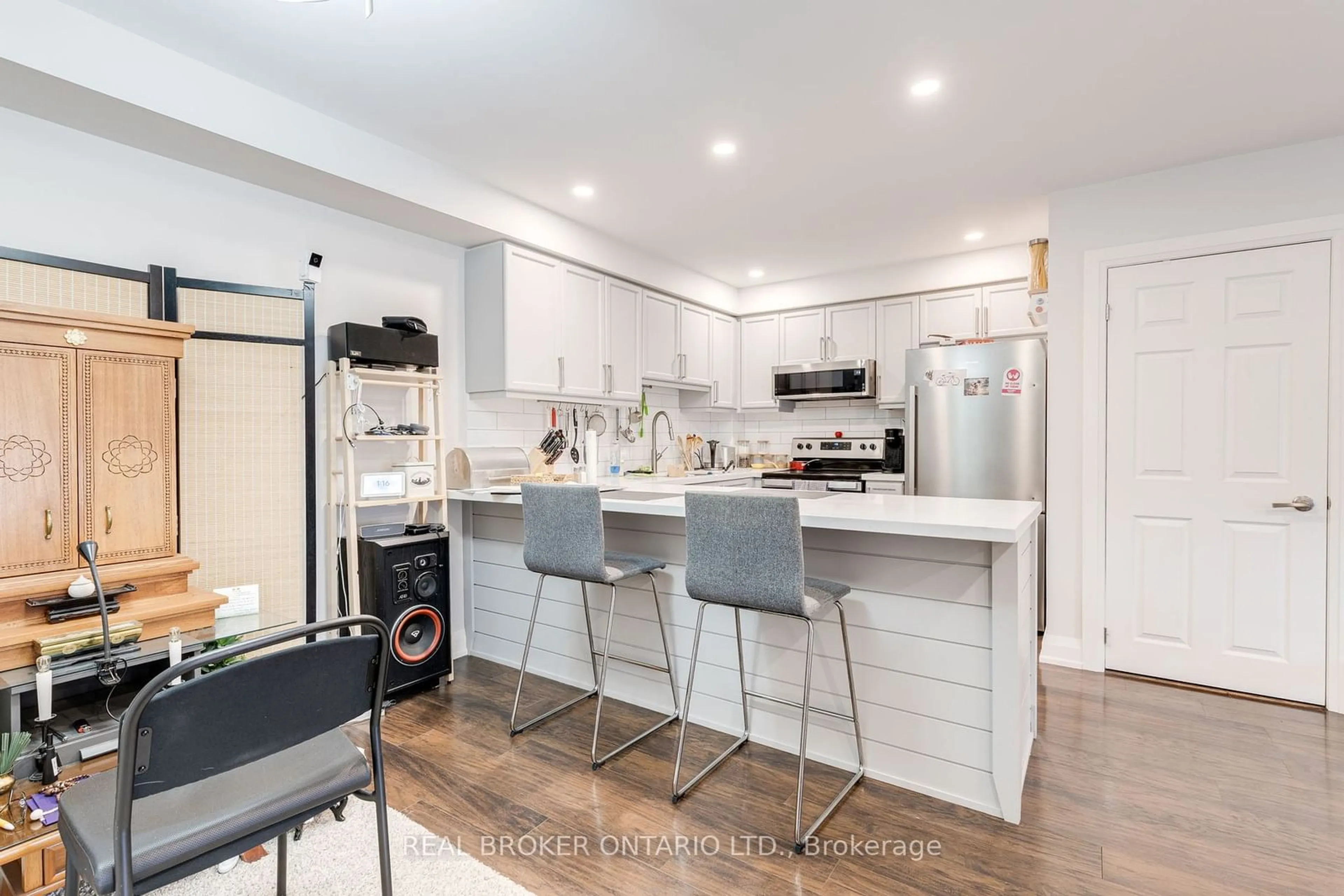 Open concept kitchen, unknown for 1701 Lampman Ave #202, Burlington Ontario L7L 6R7