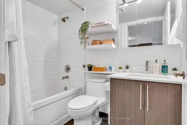 Additional property image - 1 Michael Power Pl Unit 1407