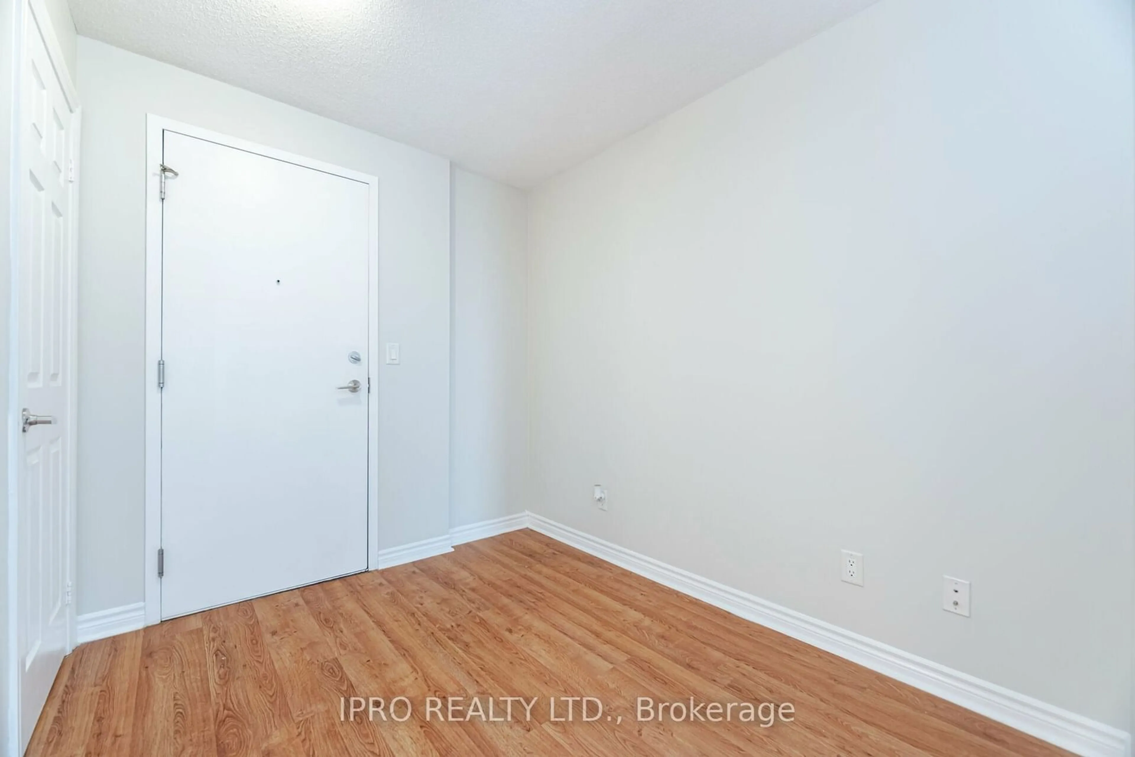 A pic of a room for 3888 Duke Of York Blvd #2431, Mississauga Ontario L5B 4P5