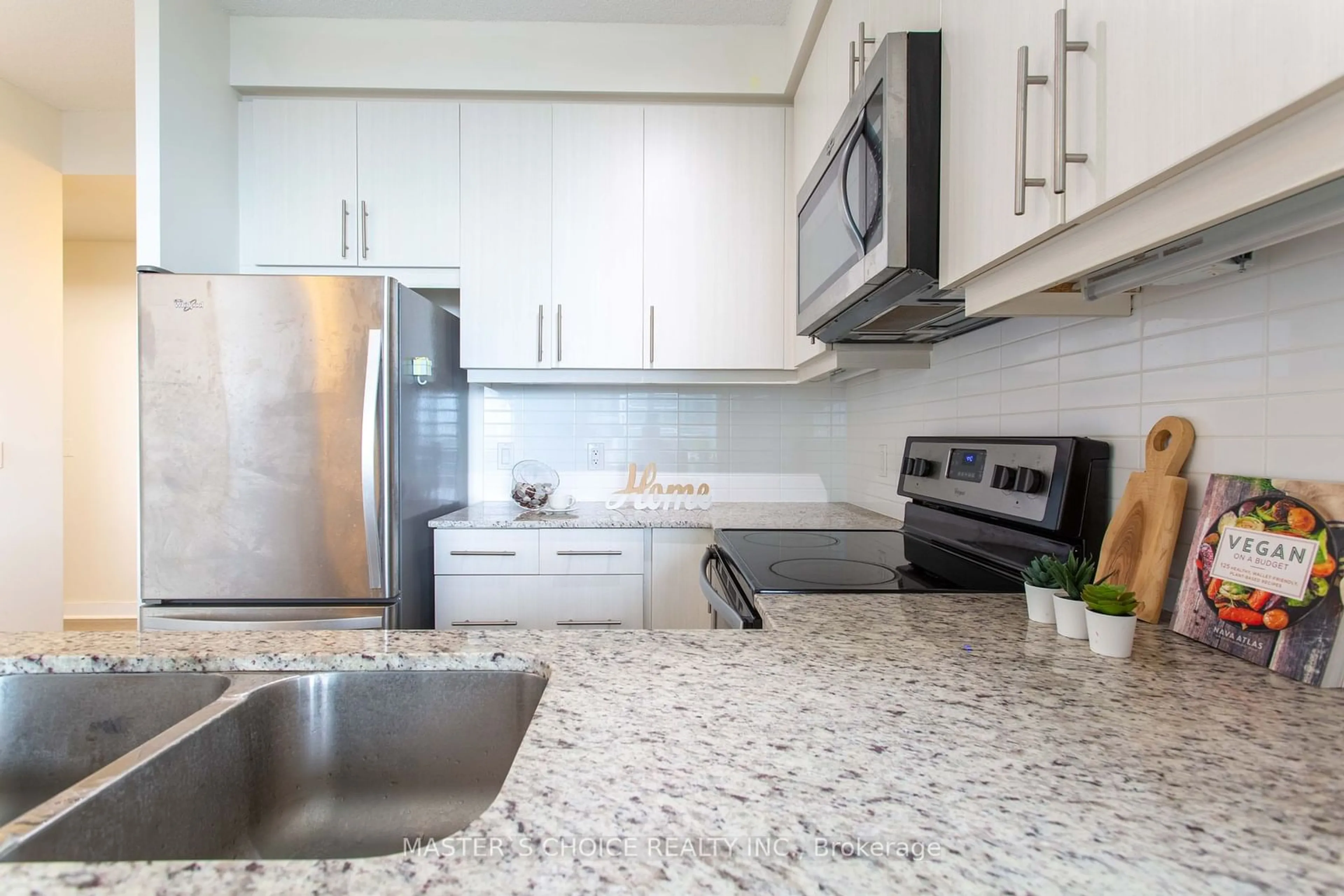 Standard kitchen, unknown for 3975 Grand Park Dr #1407, Mississauga Ontario L5B 0K4