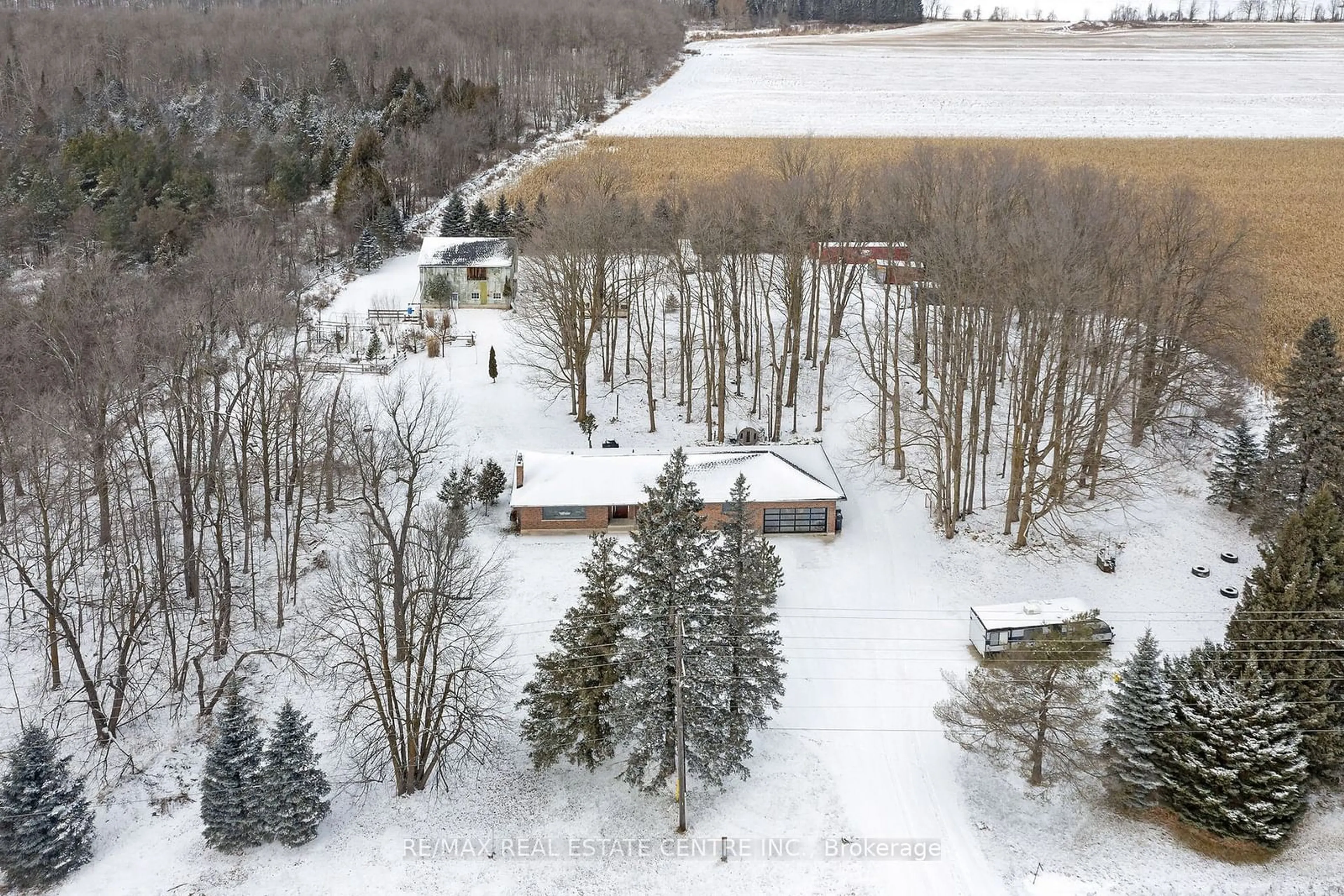 A pic from outside/outdoor area/front of a property/back of a property/a pic from drone, unknown for 774 Charleston Sdrd, Caledon Ontario L7K 0R2