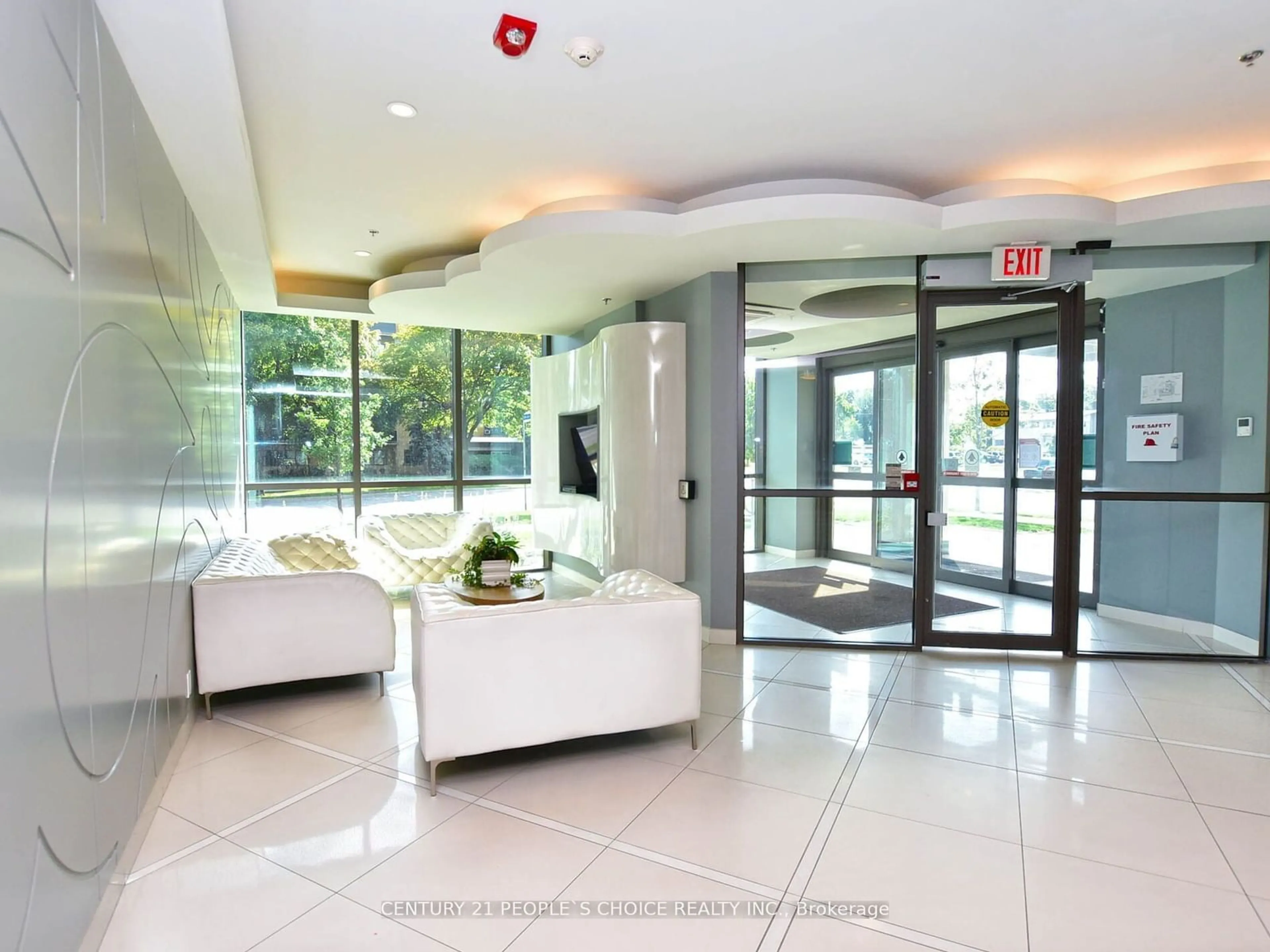 Indoor foyer for 80 Esther Lorrie Dr #219, Toronto Ontario M9W 0C6