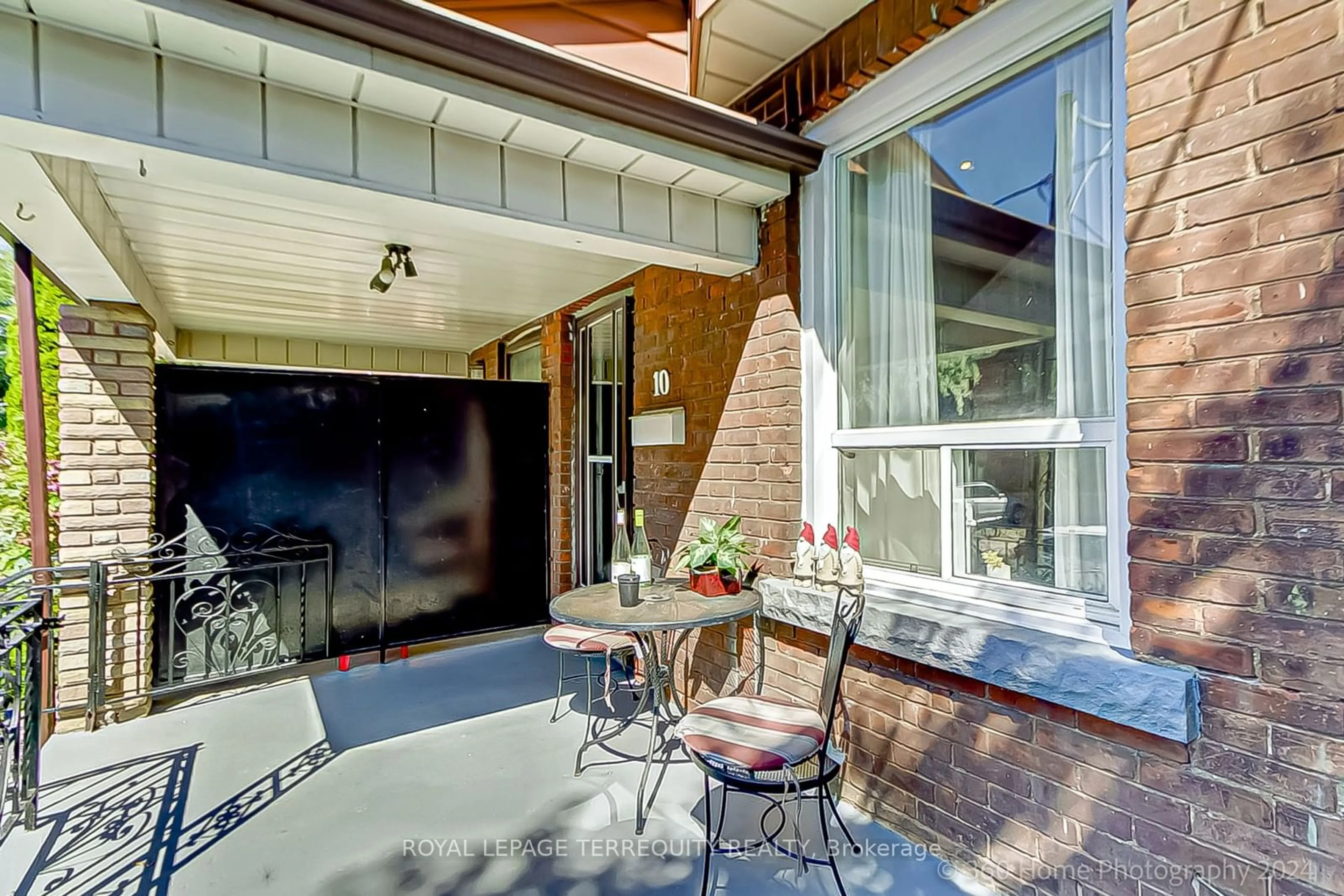 Patio, street for 10 Burnfield Ave, Toronto Ontario M6G 1Y5