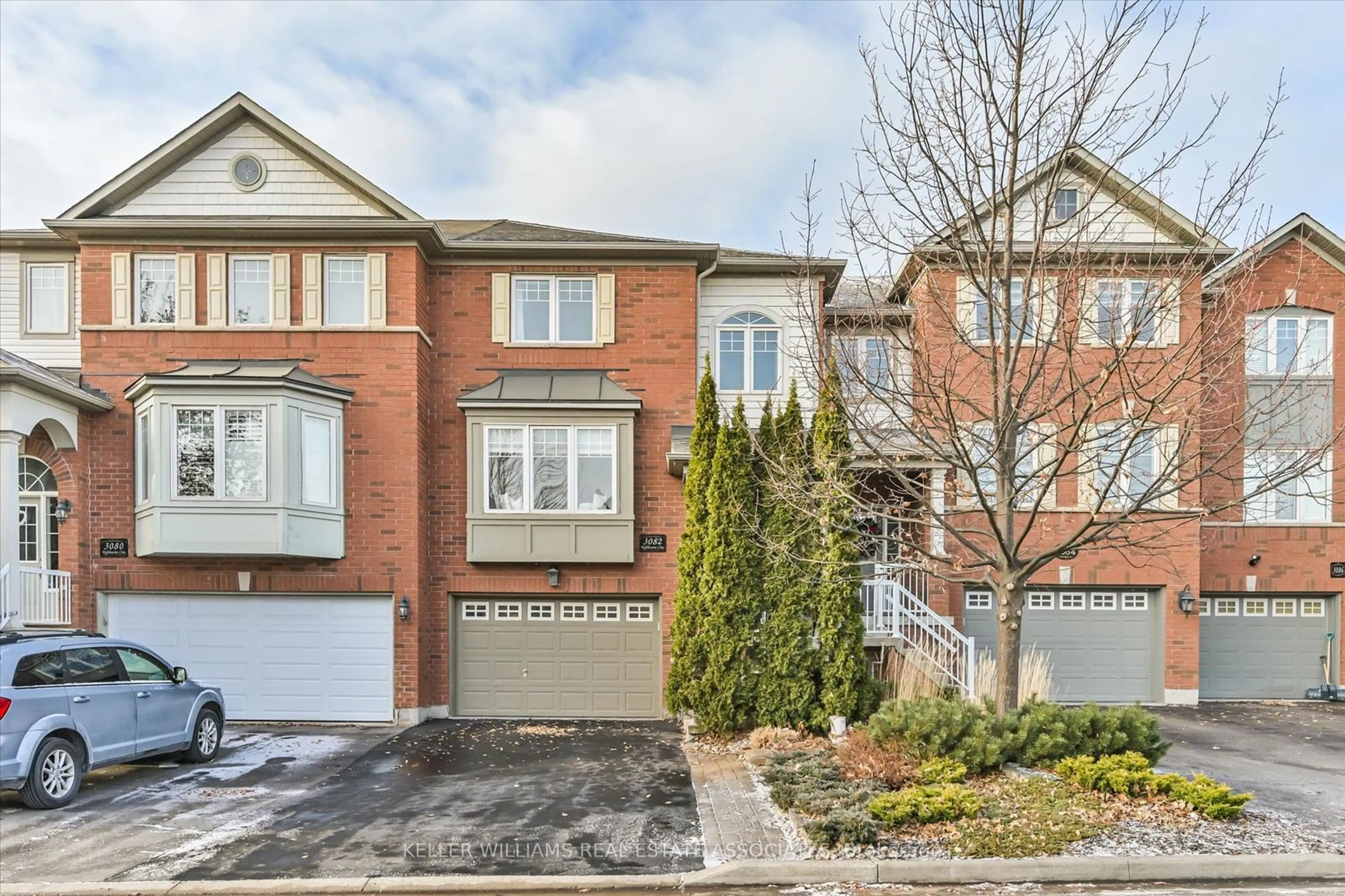 Home with brick exterior material, street for 3082 Highbourne Cres, Oakville Ontario L6M 5H1