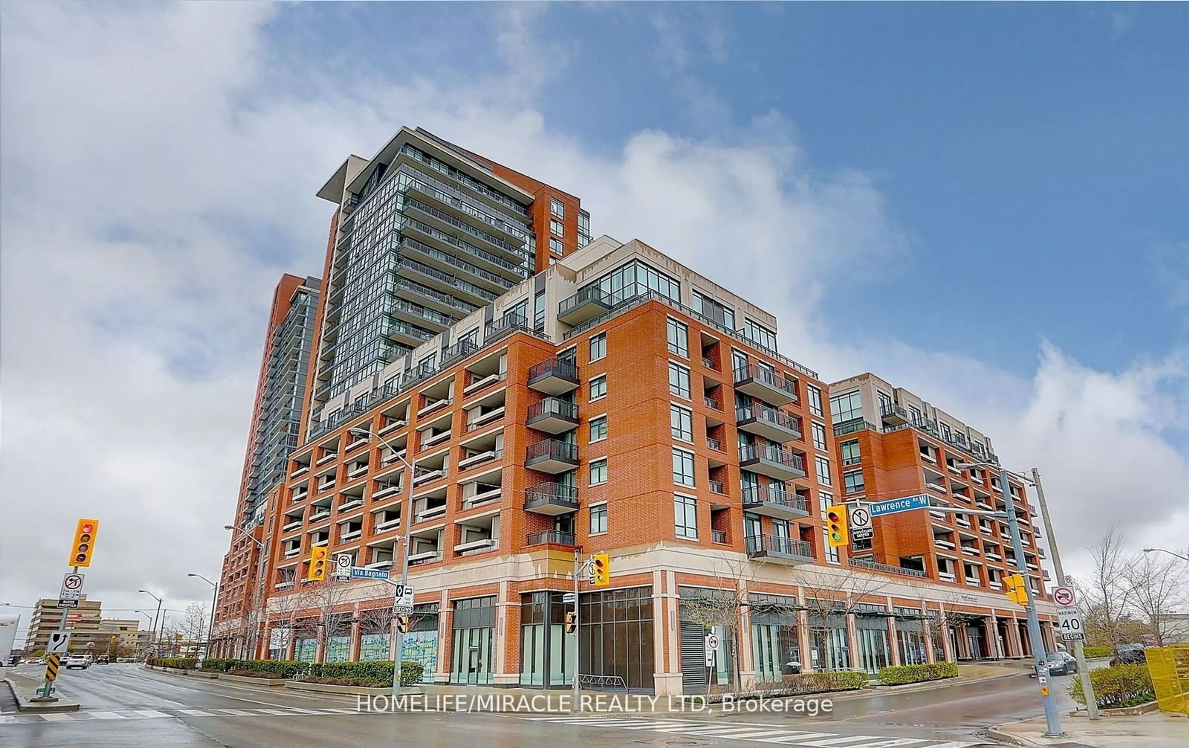 Patio, building for 800 Lawrence Ave #407, Toronto Ontario M6A 0B7