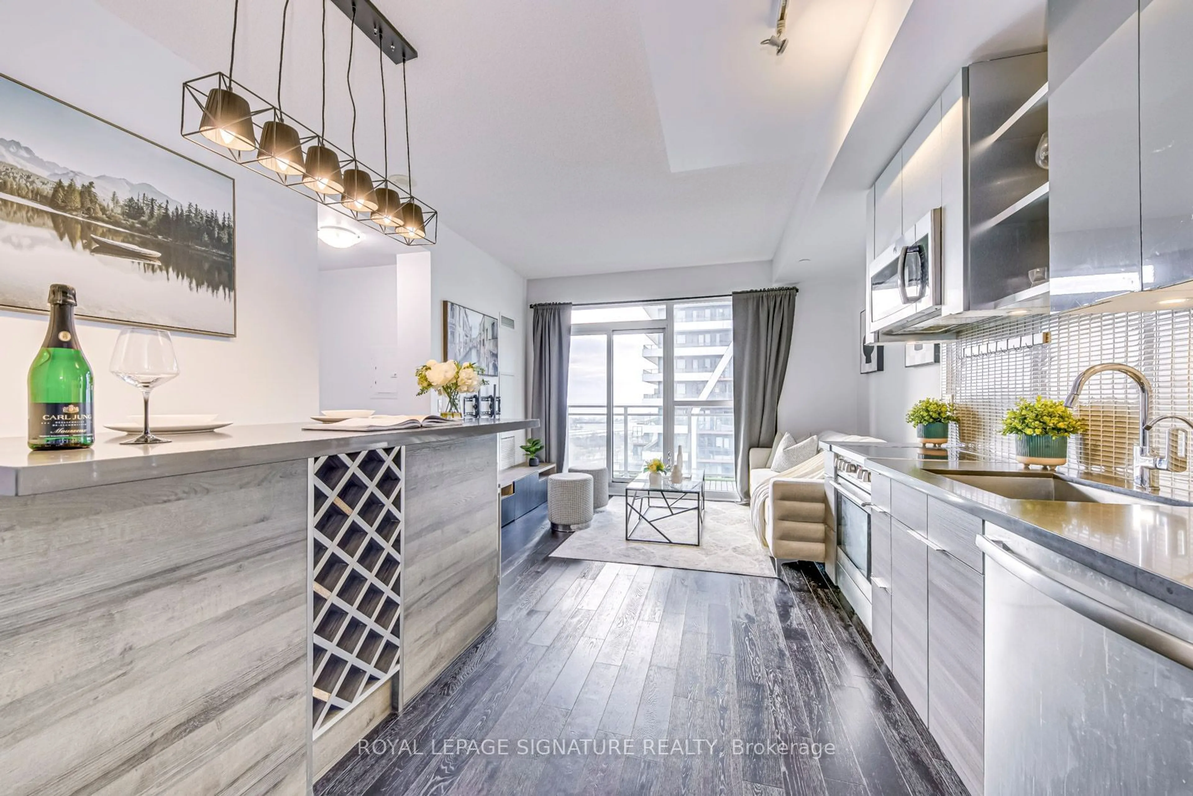 Open concept kitchen, ceramic/tile floor for 33 Shore Breeze Dr #1502, Toronto Ontario M8V 1A1