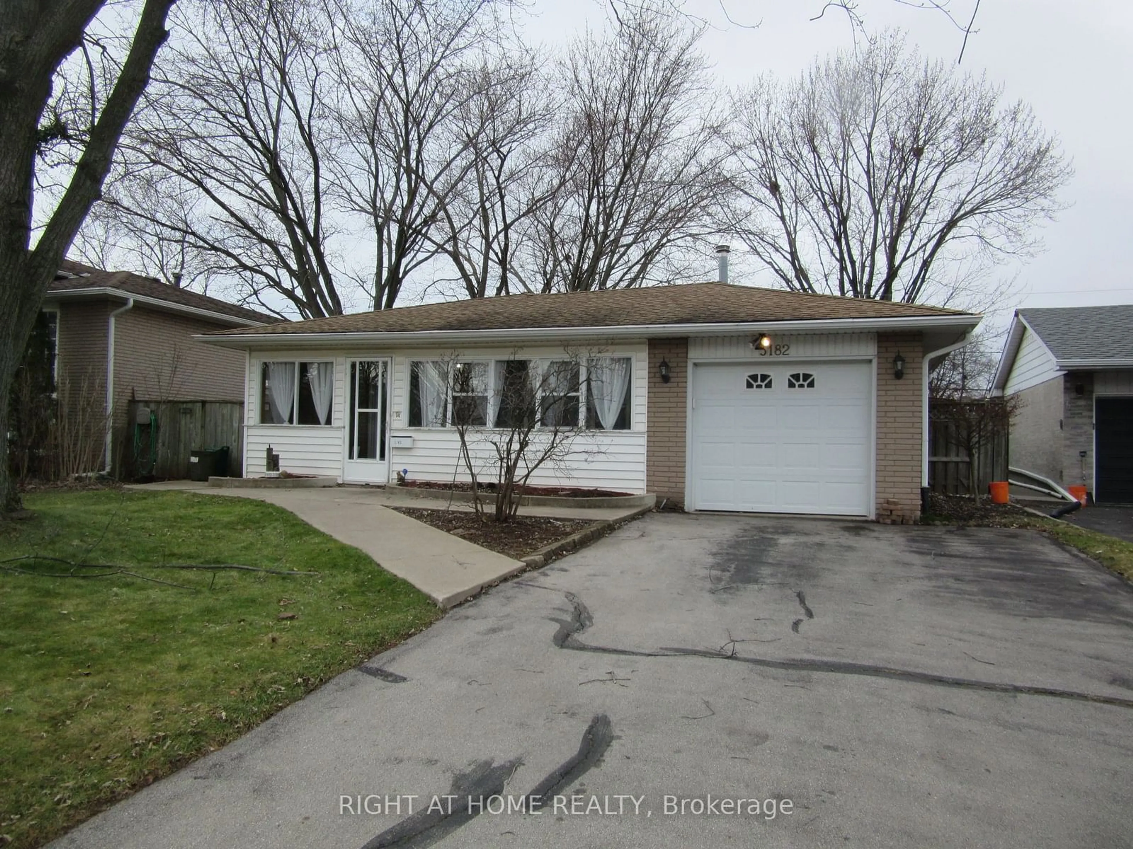 Unknown for 5182 Idlewood Cres, Burlington Ontario L7L 3Y6