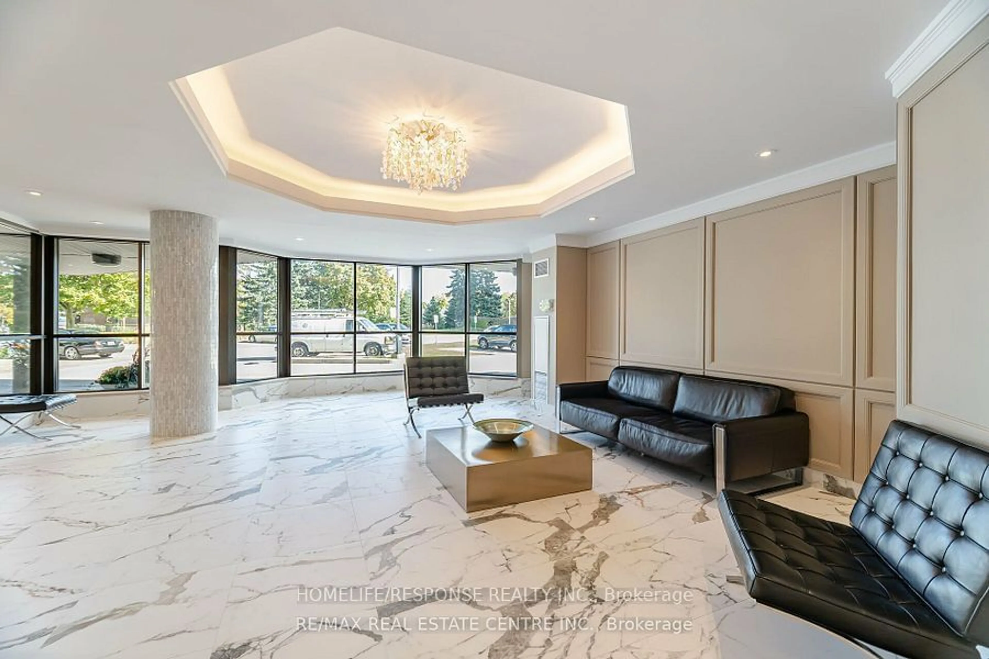 Lobby for 1155 BOUGH BEECHES Blvd #208, Mississauga Ontario L4W 4N2