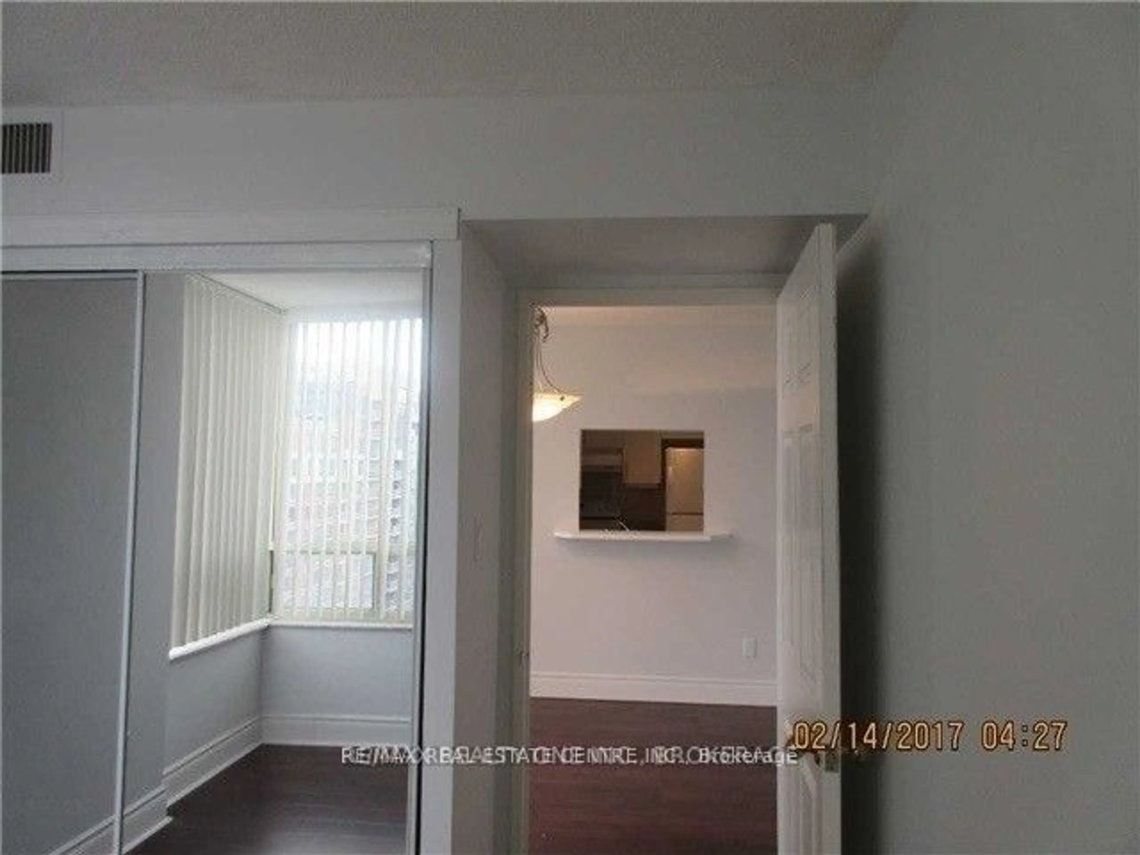 A pic of a room for 285 Enfield Pl #2103, Mississauga Ontario L5B 3Y6