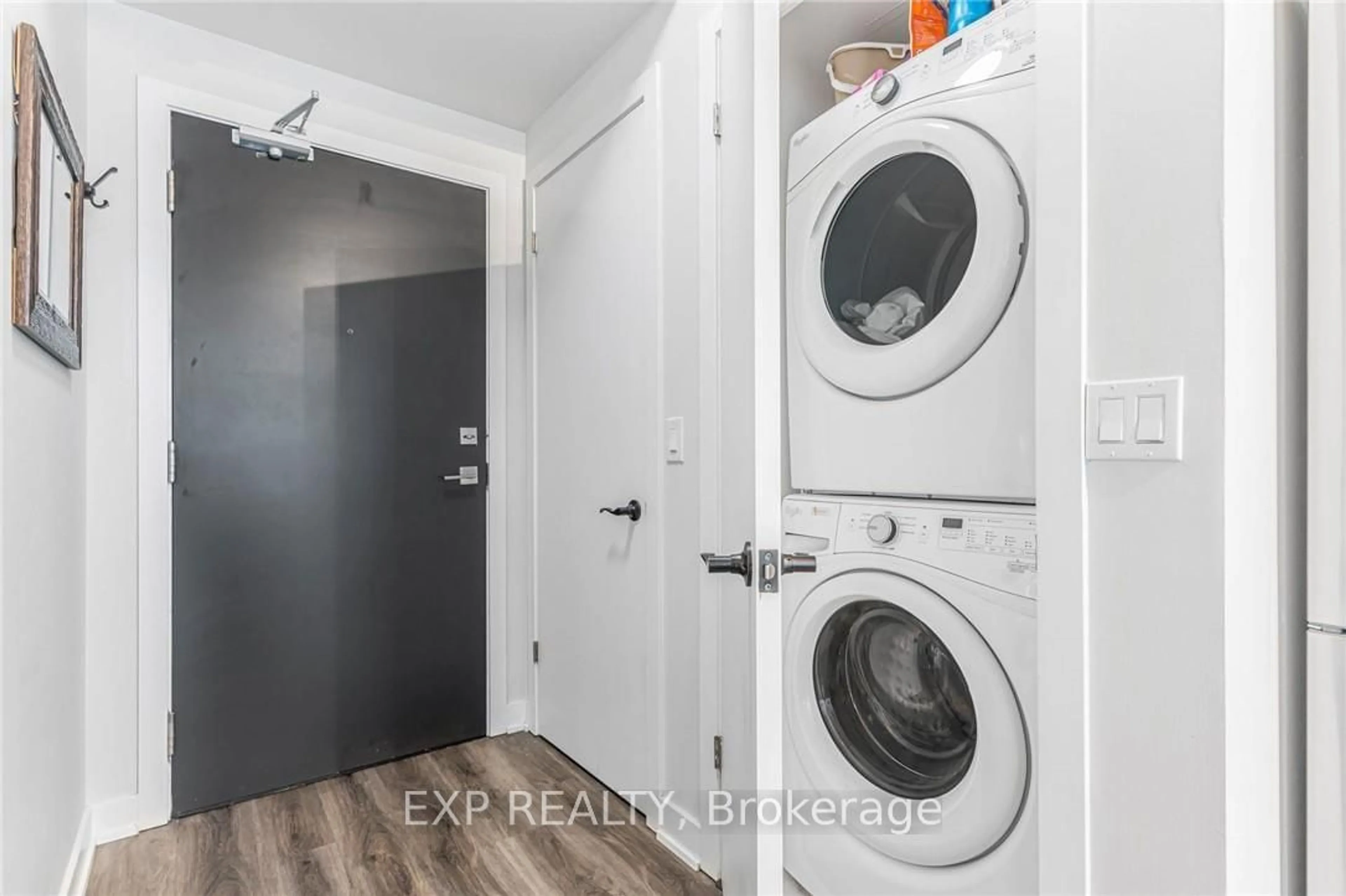 Laundry room for 5220 Dundas St #312, Burlington Ontario L7L 0J4