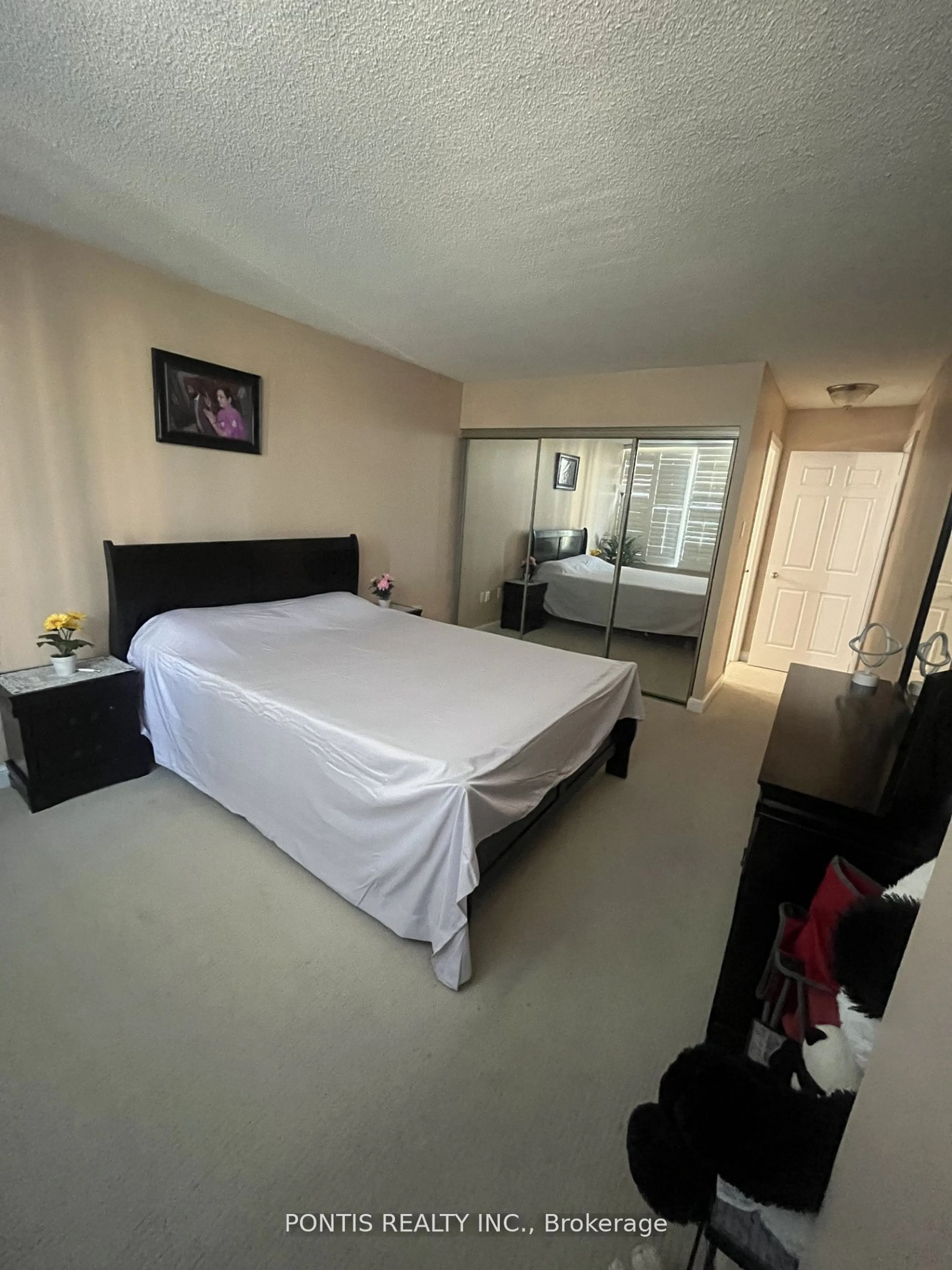 A pic of a room for 22 Hanover Rd #304, Brampton Ontario L6S 5K7