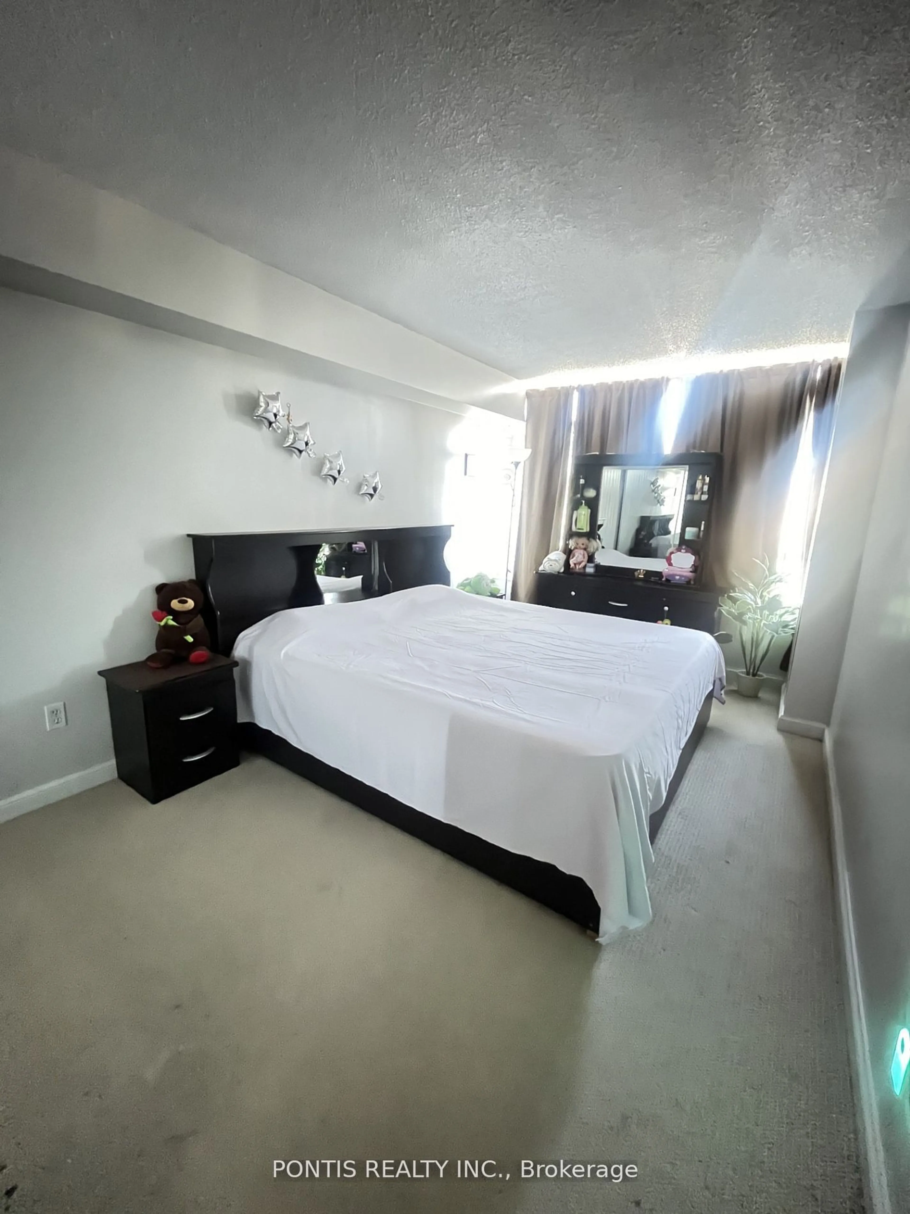 A pic of a room for 22 Hanover Rd #304, Brampton Ontario L6S 5K7