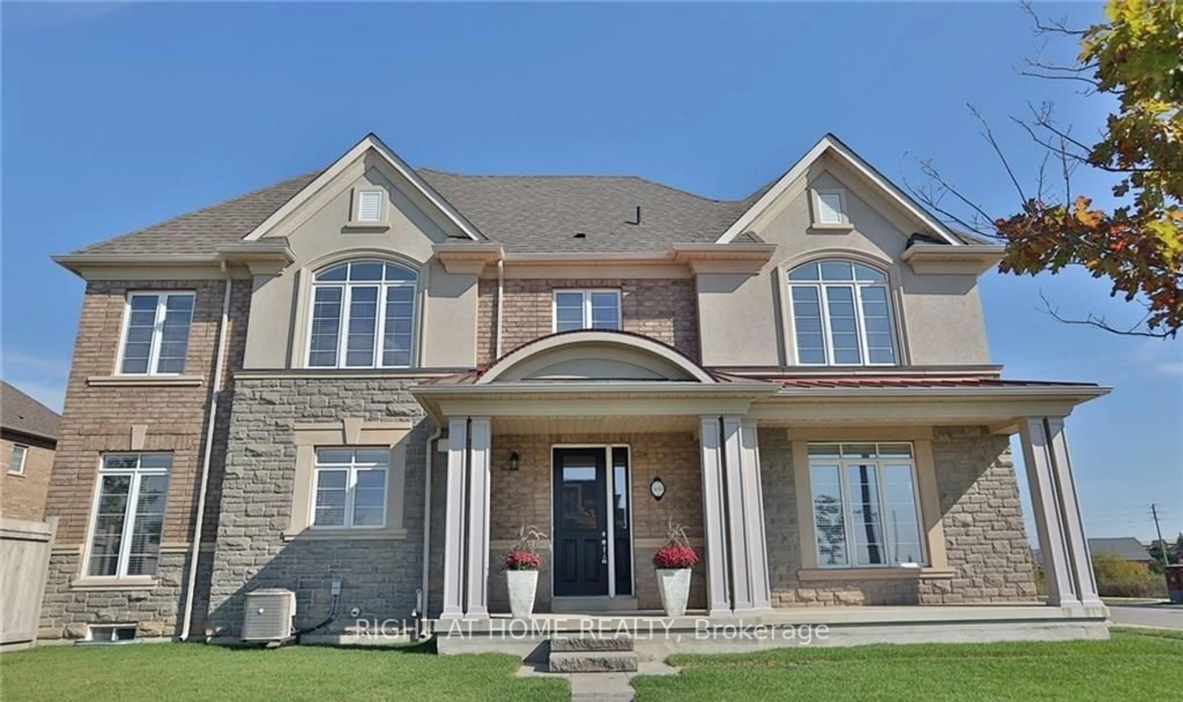 Home with brick exterior material, building for 3043 Isaac Ave, Oakville Ontario L6M 0S6