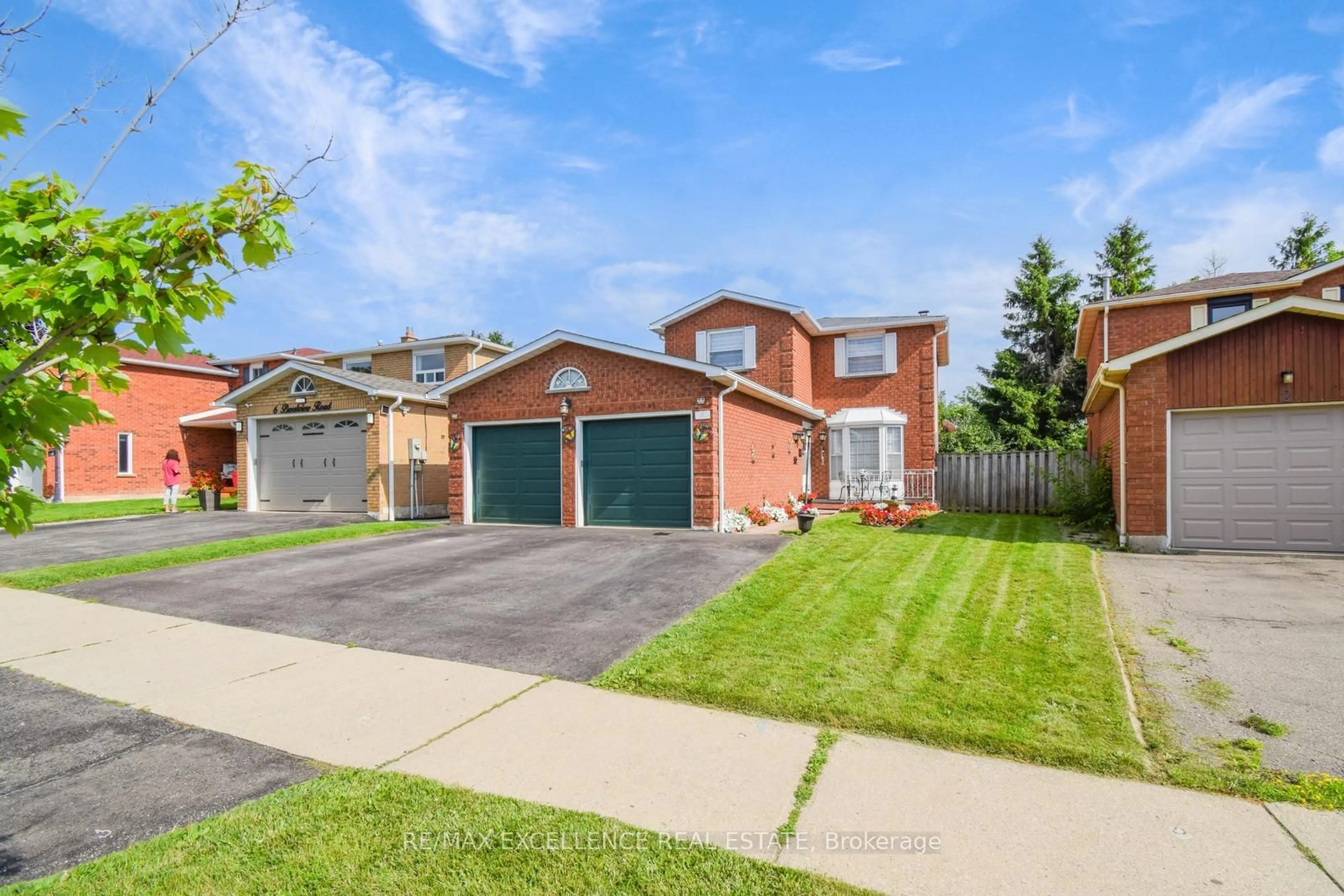 Home with brick exterior material, street for 4 Brookview Rd, Brampton Ontario L6X 2V9