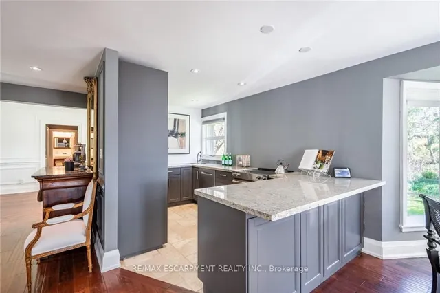 Additional property image - 607 Edgewater Cres