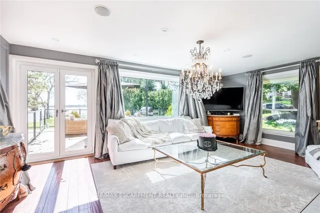 Additional property image - 607 Edgewater Cres