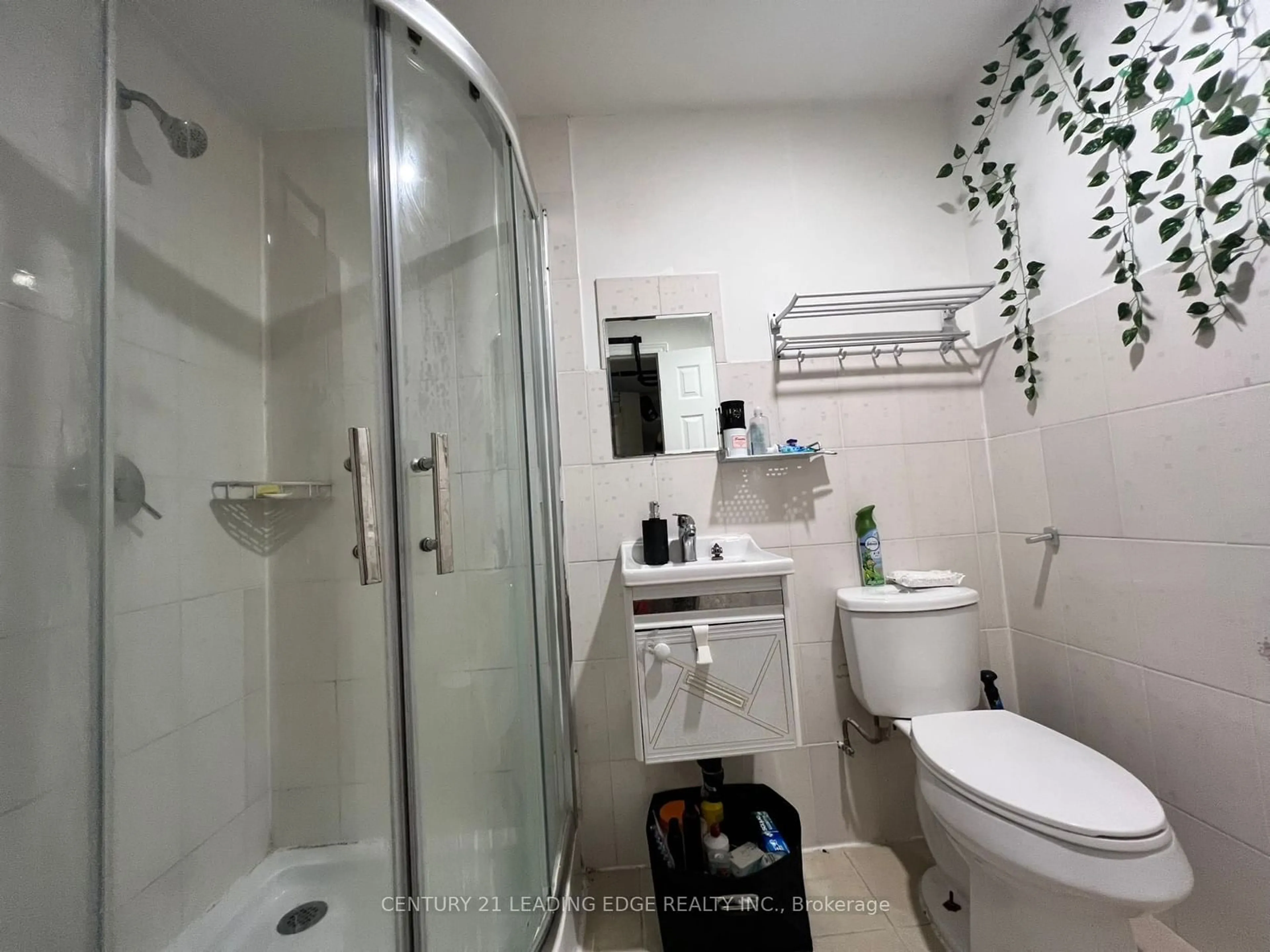 Standard bathroom, unknown for 82 Leitch Ave, Toronto Ontario M3J 0C9