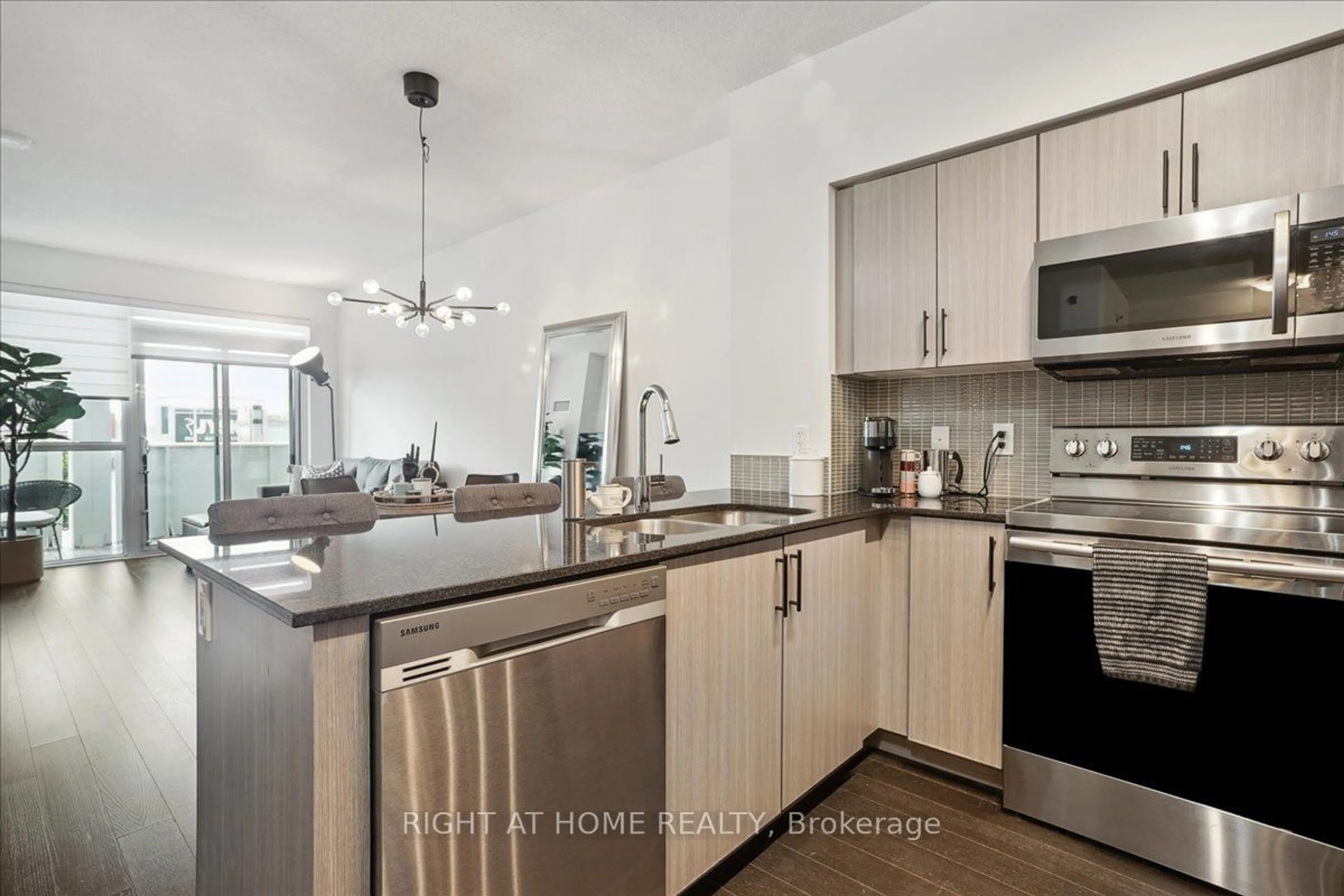 Open concept kitchen, unknown for 65 Speers Rd #222, Oakville Ontario L6K 0J1