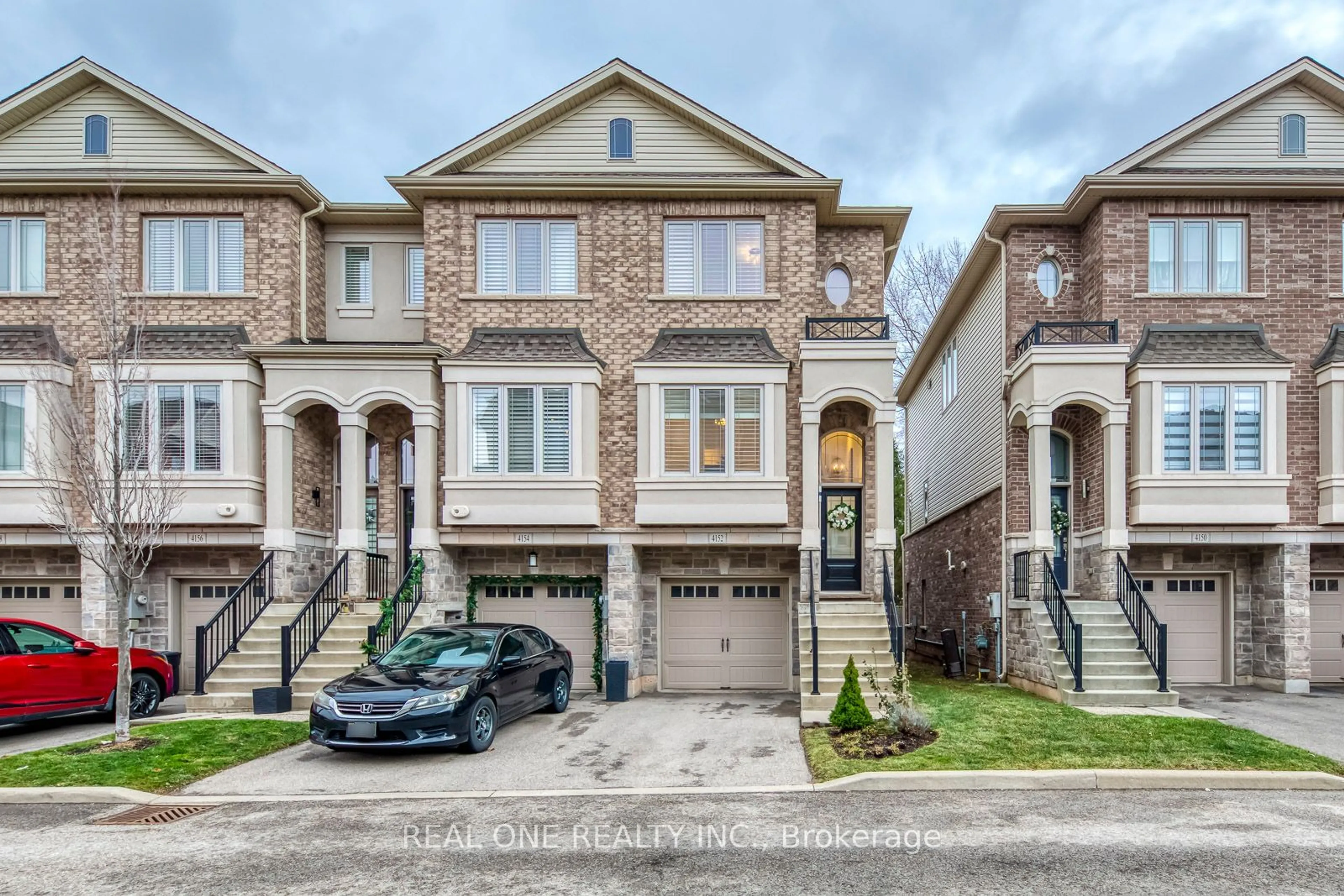 Home with brick exterior material, street for 4152 Galileo Common, Burlington Ontario L7L 0G7