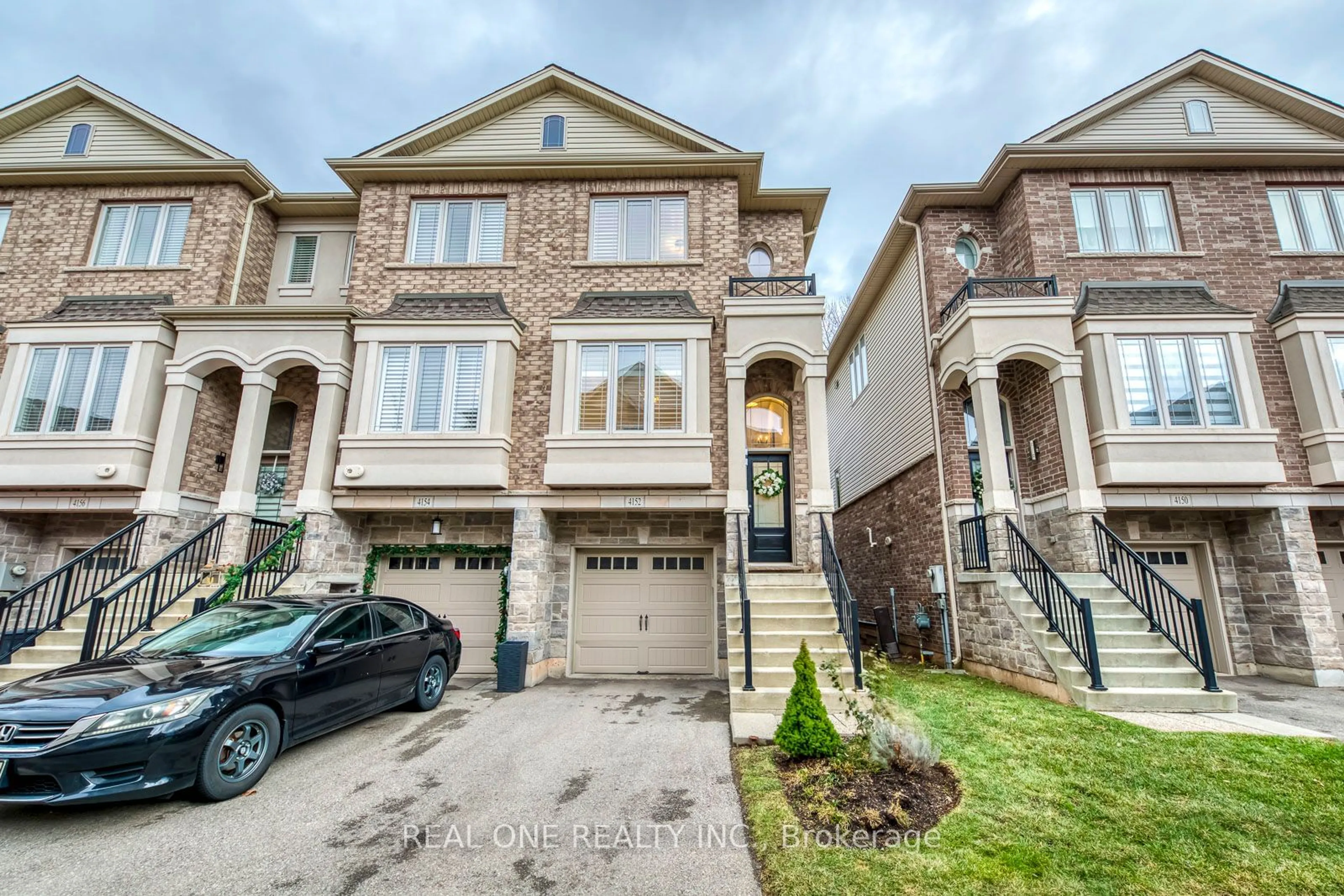 Unknown for 4152 Galileo Common, Burlington Ontario L7L 0G7