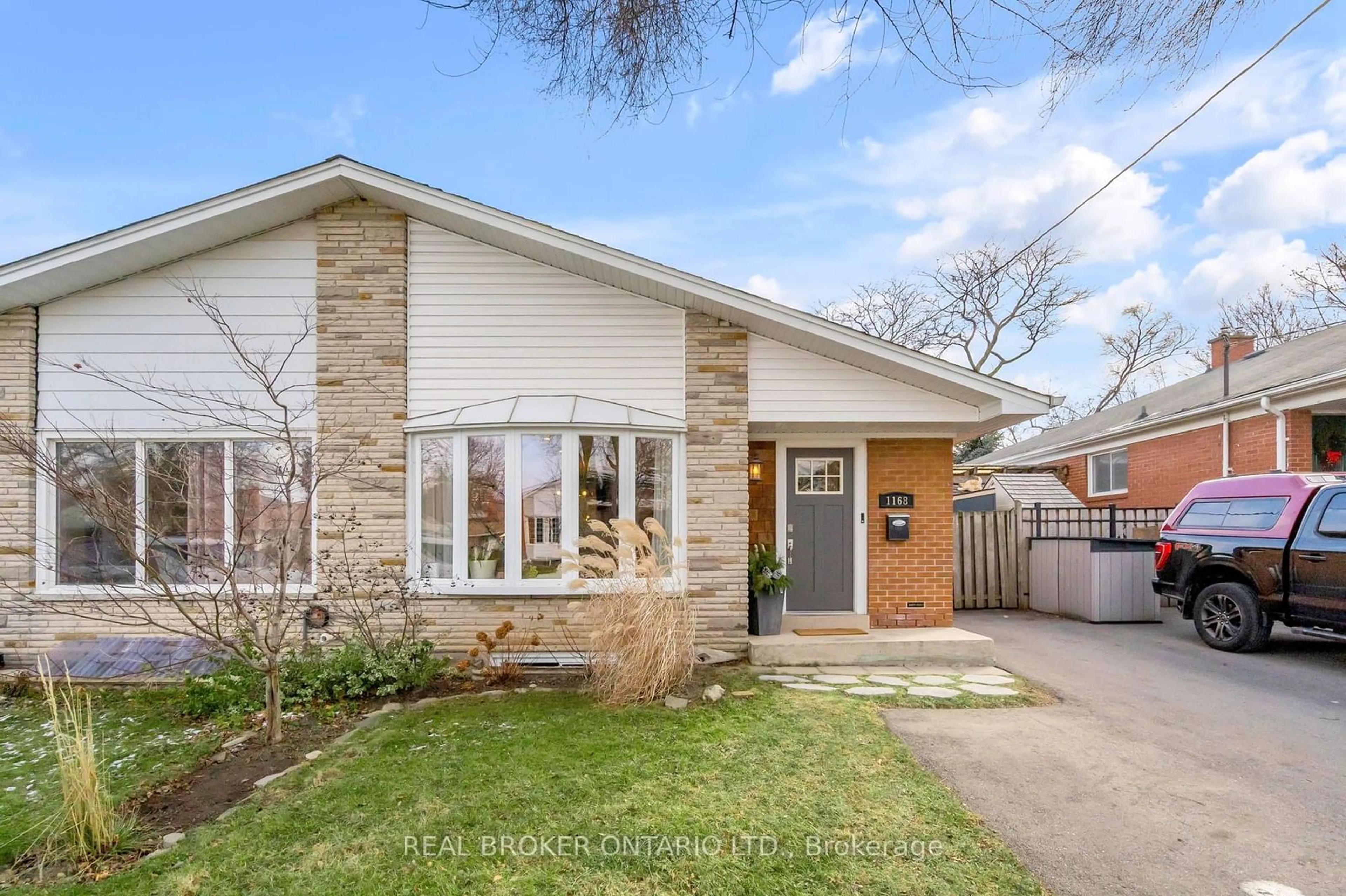 Home with brick exterior material, street for 1168 Westerdam Rd, Mississauga Ontario L4Y 2H4