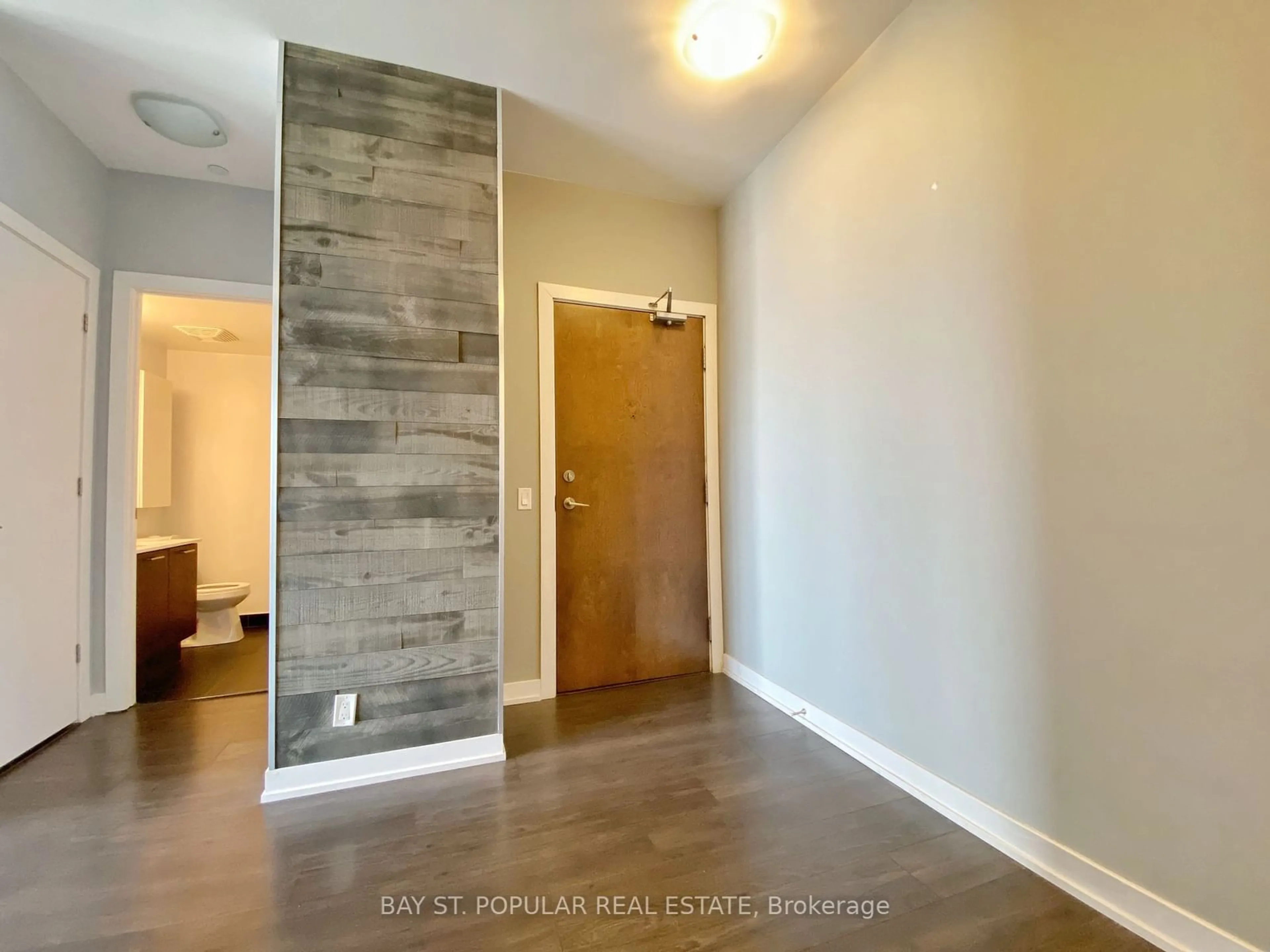 Indoor entryway for 2220 Lake Shore Blvd #4506, Toronto Ontario L3R 9Y7