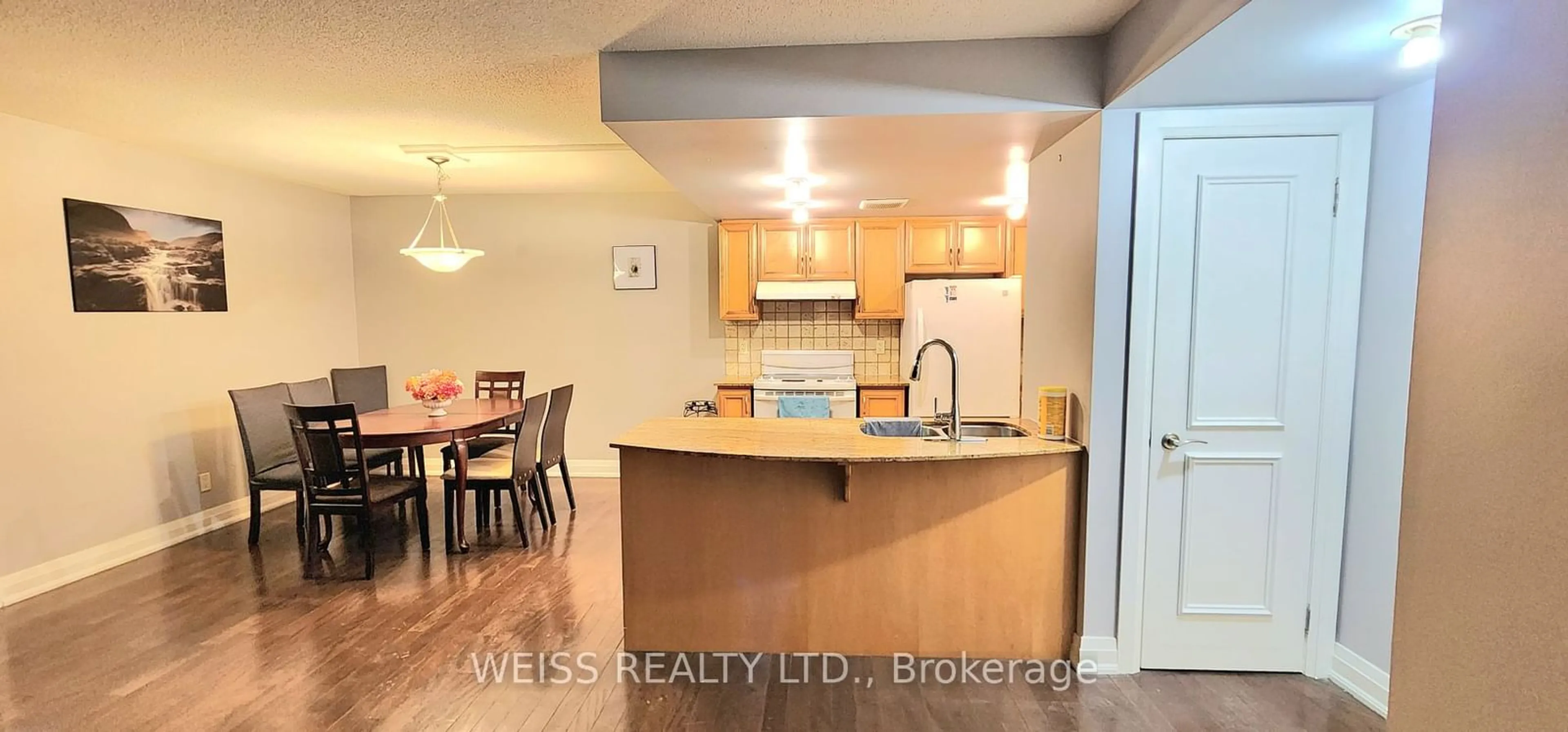 Open concept kitchen, unknown for 2737 Keele St #402, Toronto Ontario M3M 2E9