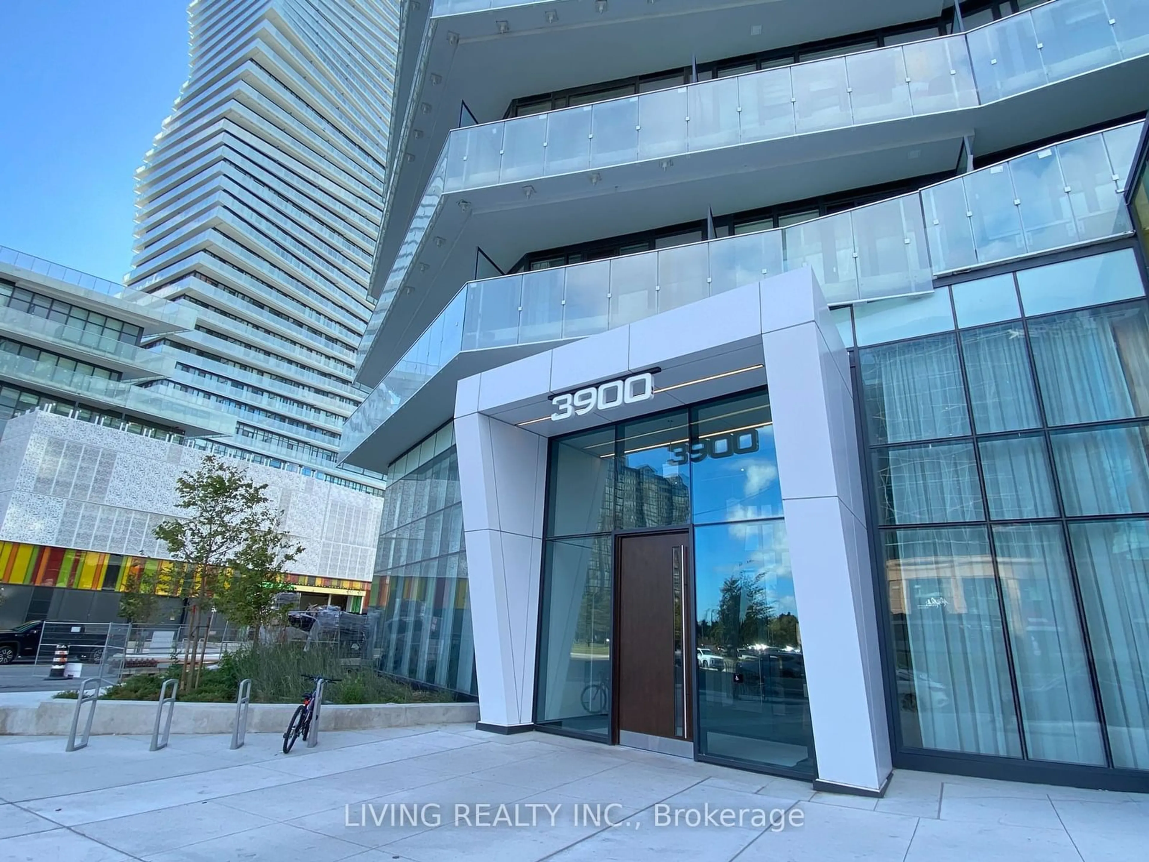 Indoor foyer for 3900 Confederation Pkwy #5507, Mississauga Ontario M5B 0M3