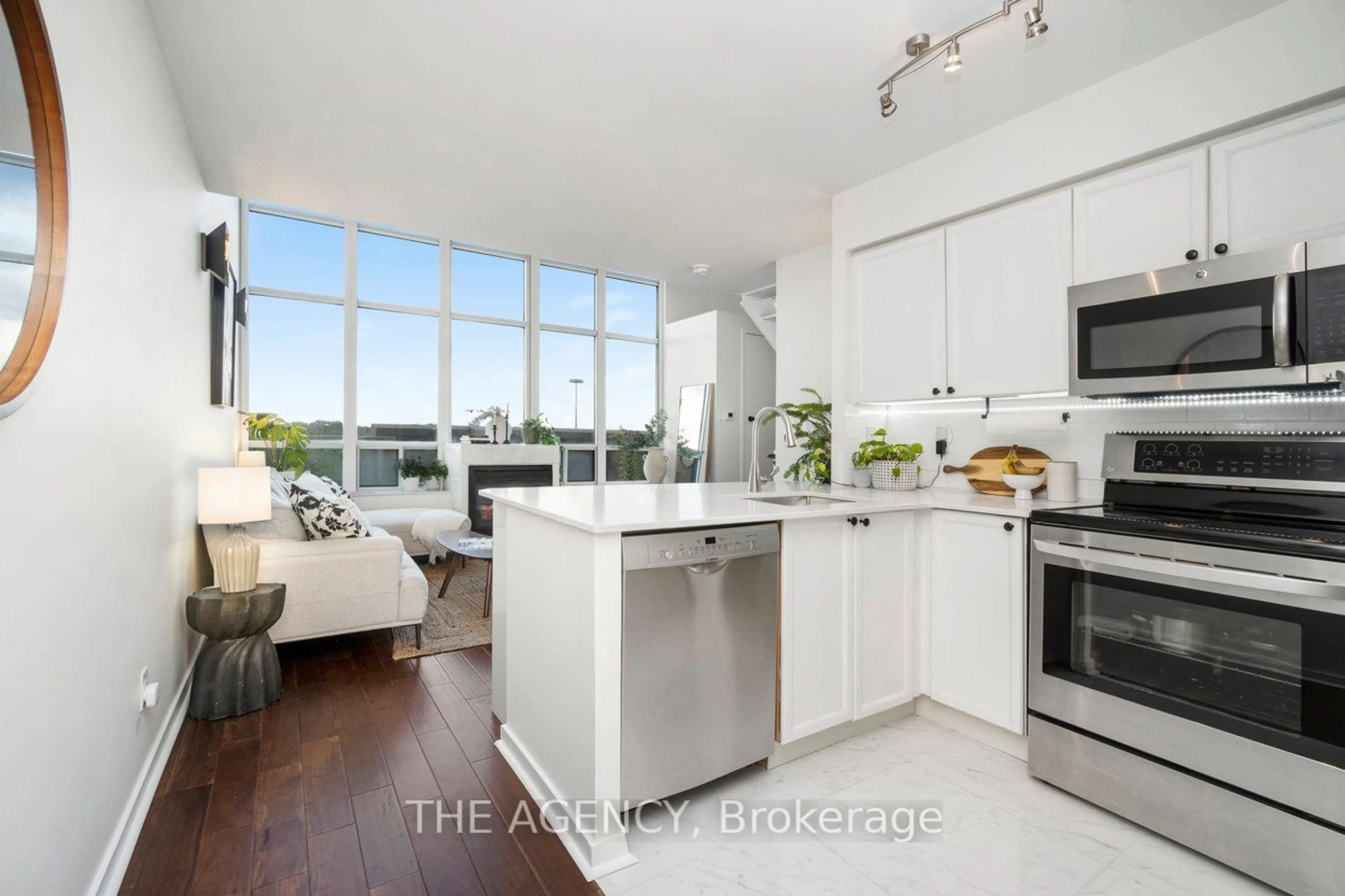 Open concept kitchen, unknown for 250 Manitoba St #526, Toronto Ontario M8Y 4G8