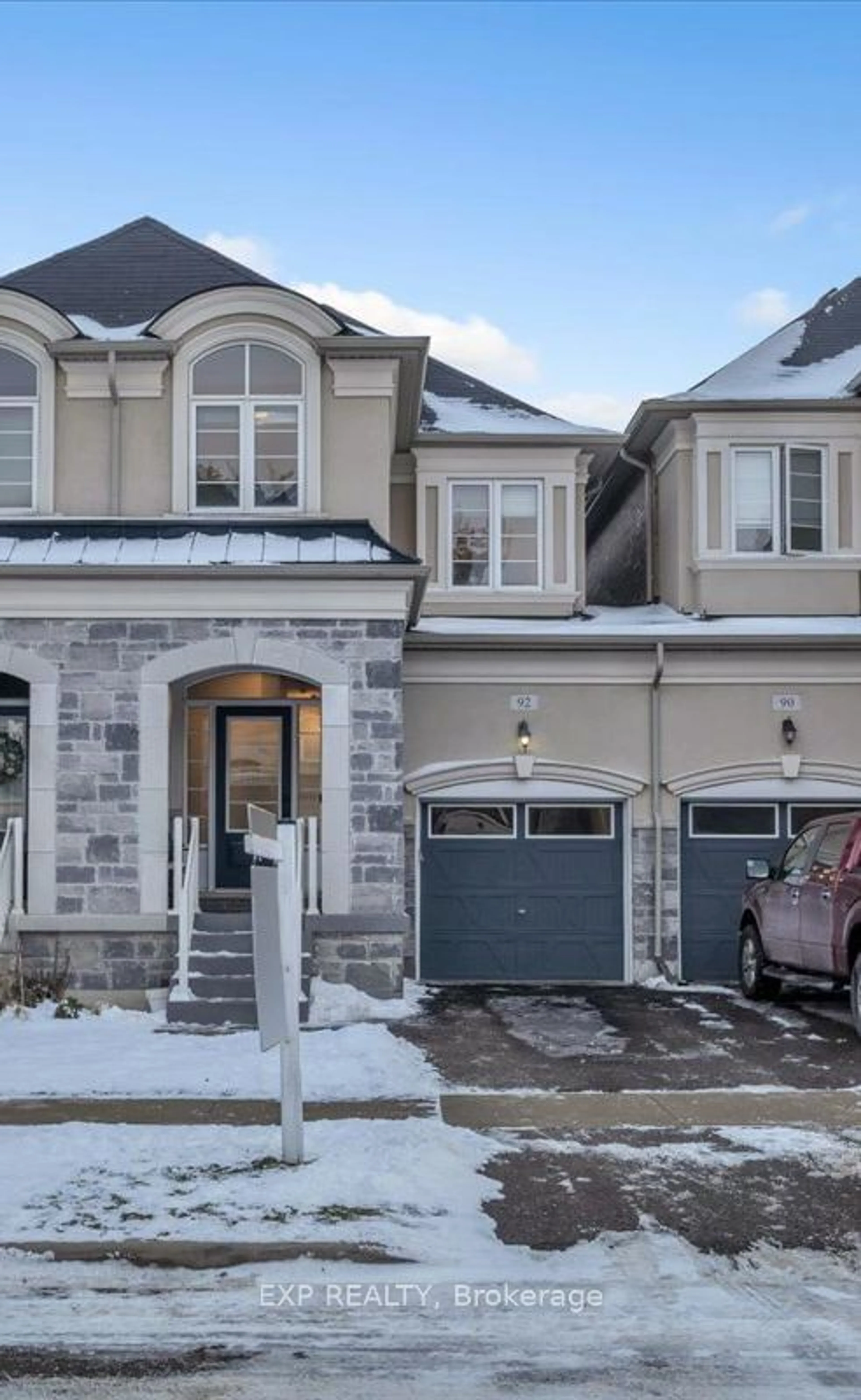 Home with brick exterior material, street for 92 Upper Canada Crt, Halton Hills Ontario L7G 0L2