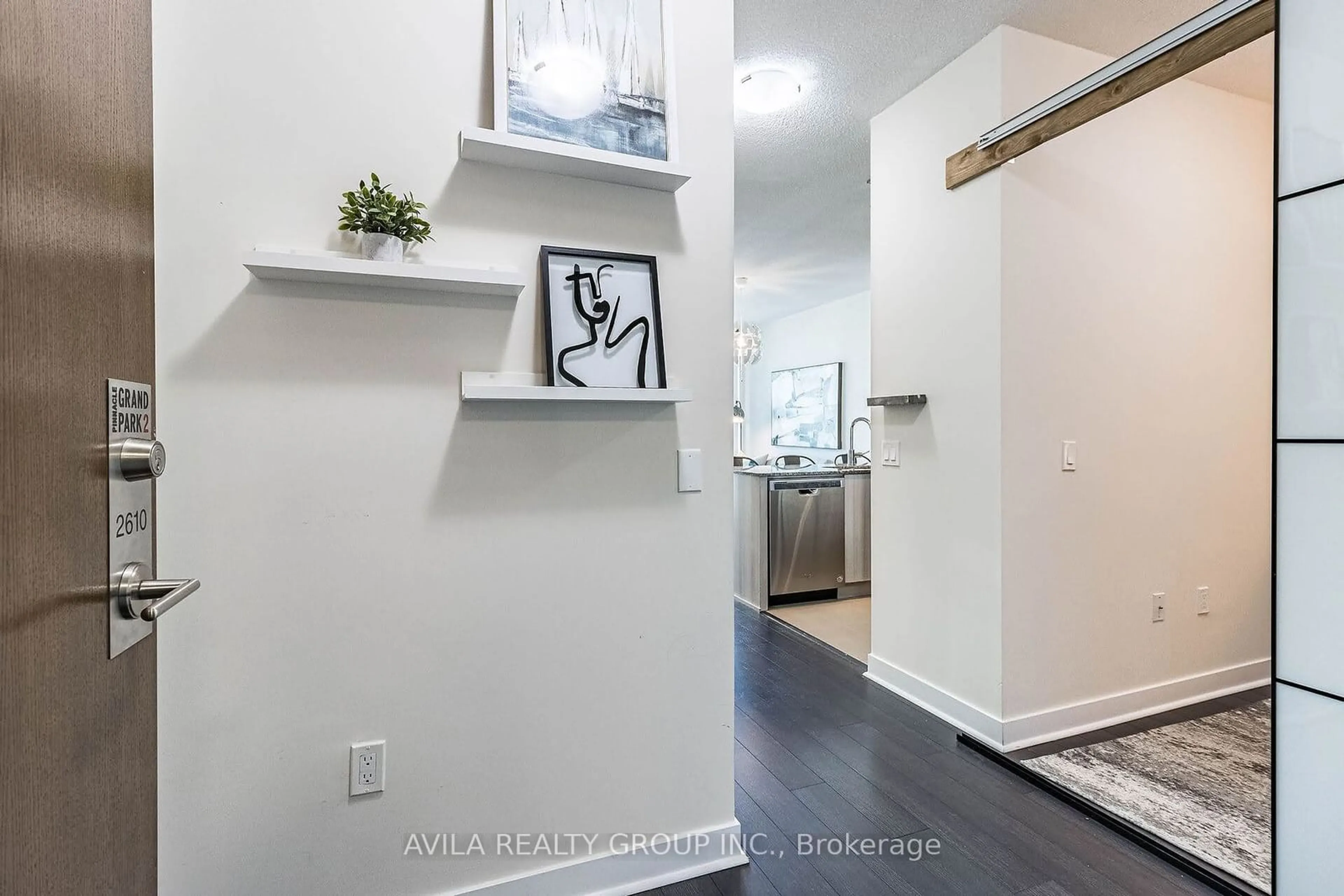 Indoor entryway for 3975 Grand Park Dr #2610, Mississauga Ontario L5B 0K4