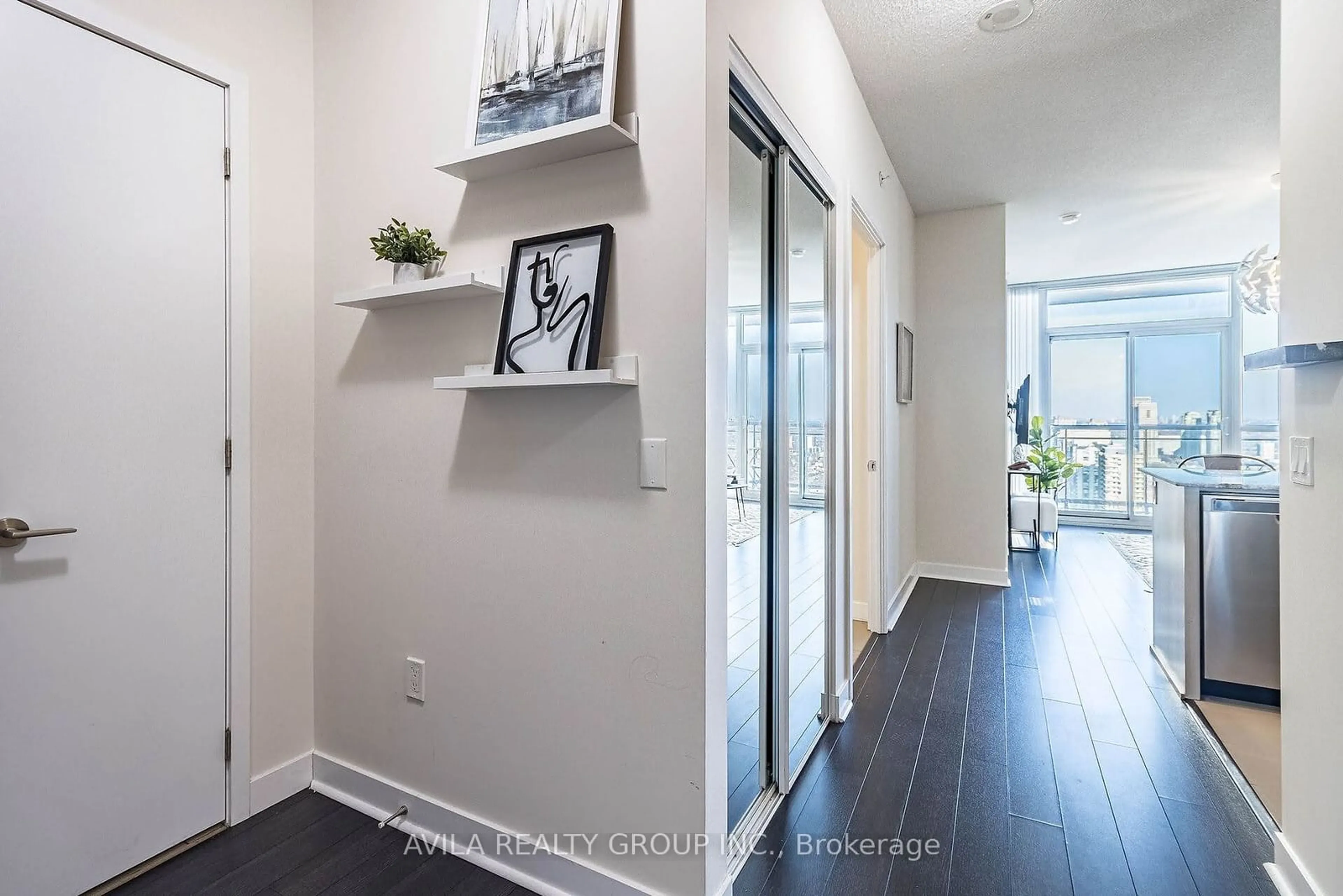 Indoor entryway for 3975 Grand Park Dr #2610, Mississauga Ontario L5B 0K4