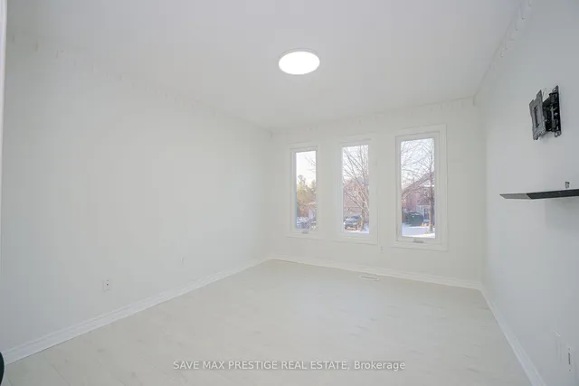Additional property image - 7 Hood Cres