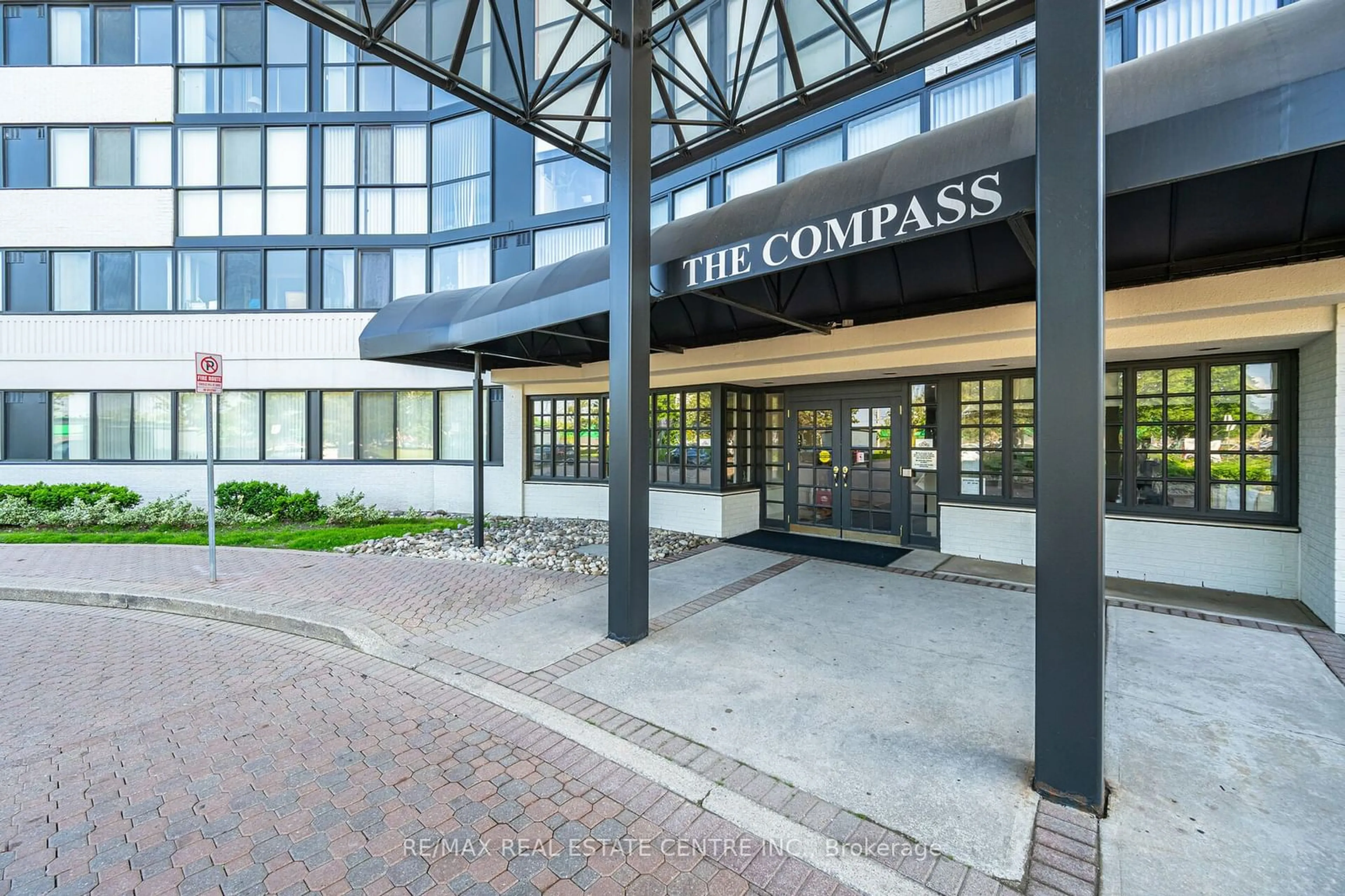 Lobby for 1360 Rathburn Rd #1404, Mississauga Ontario L4W 4H4