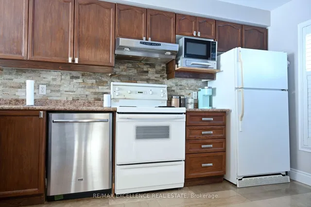 Additional property image - 73 Viceroy Cres