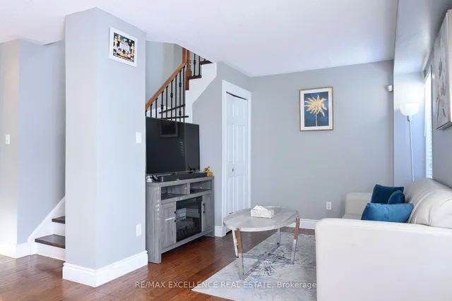 Additional property image - 73 Viceroy Cres