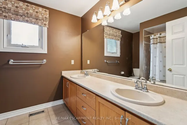 Additional property image - 2008 Grenville Dr