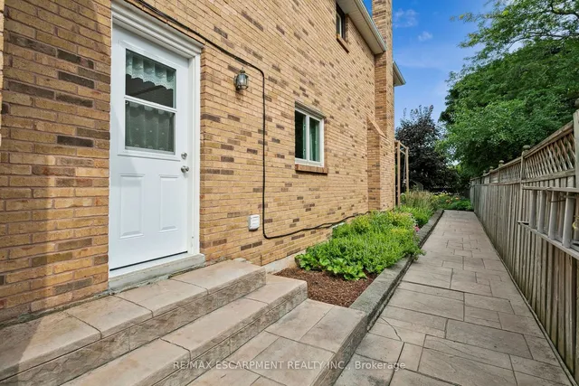 Additional property image - 2008 Grenville Dr